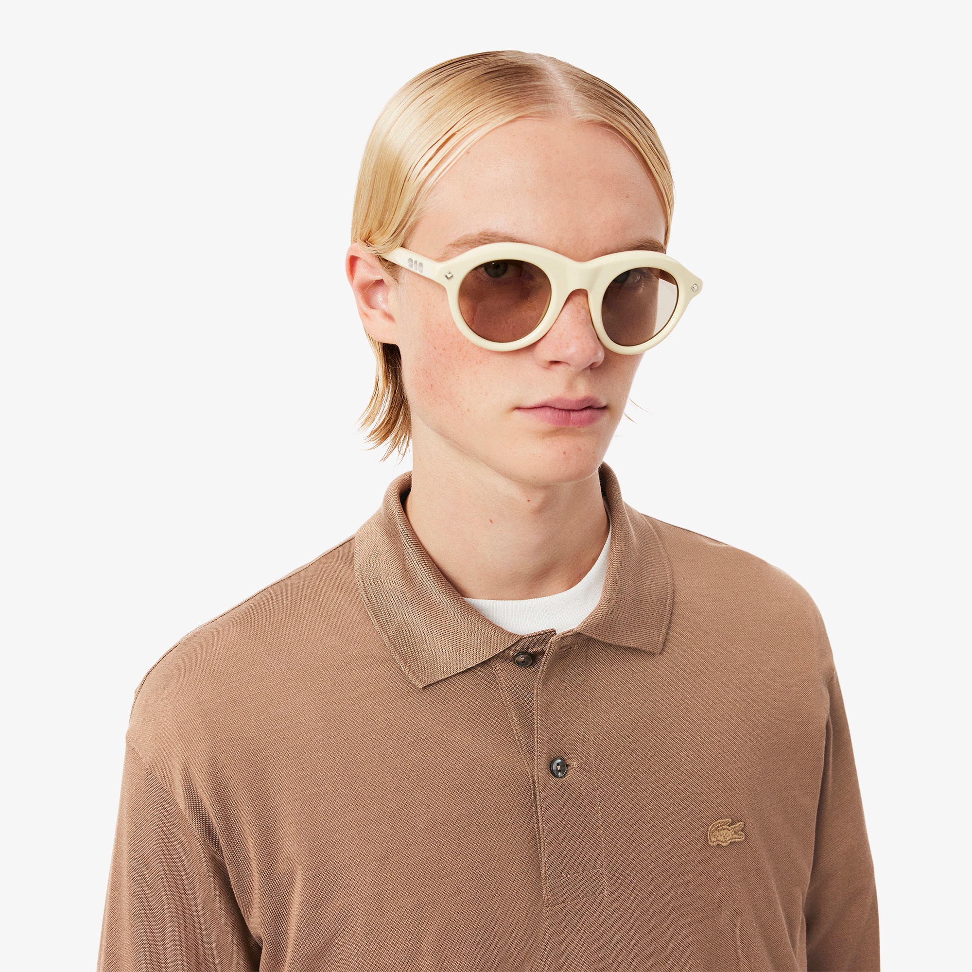 『FW25 Fashion Show』ルーズフィットシルクポロシャツ