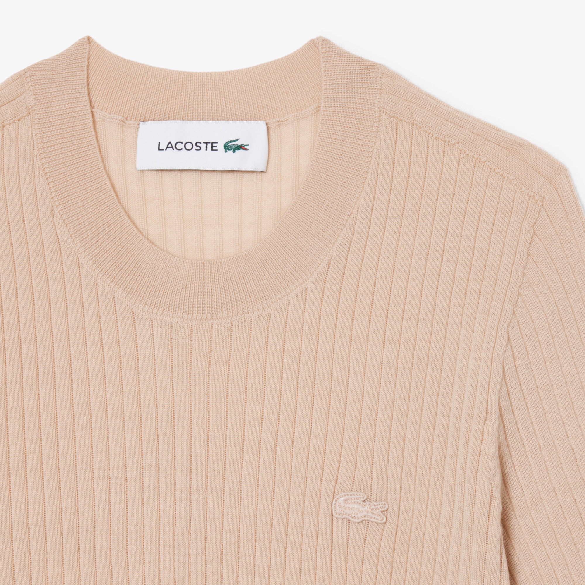 3Dニッティングショートスリーブメリノウールセーター