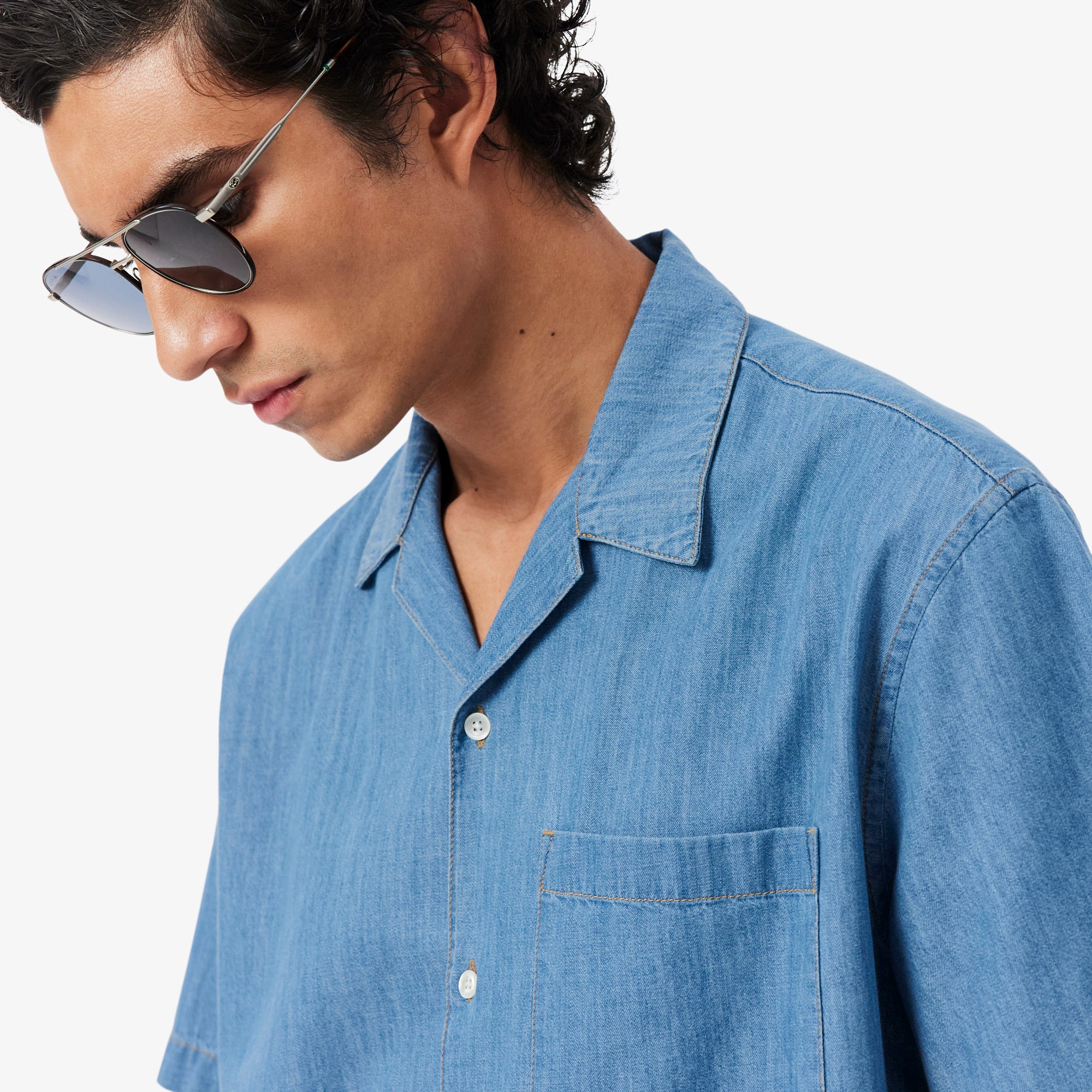 オープンカラーデニムシャツ