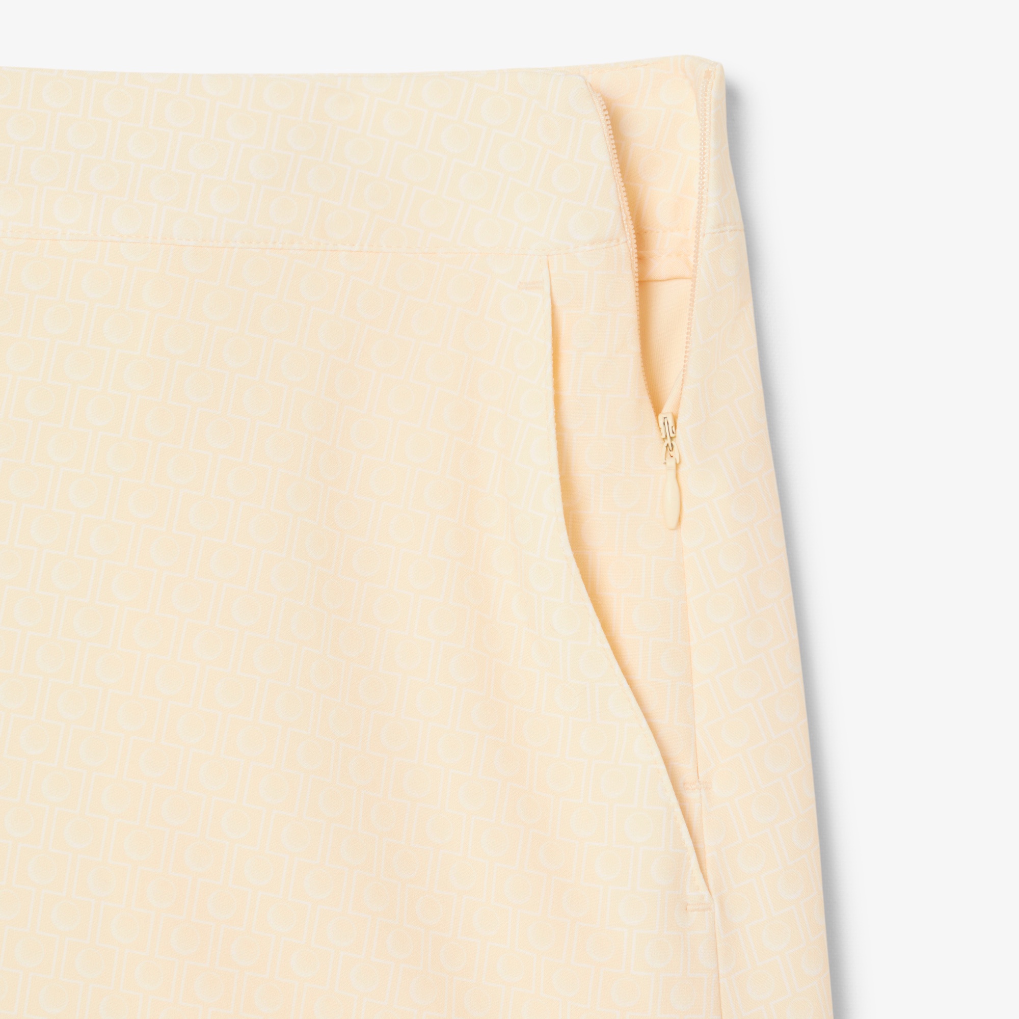 ウルトラドライゴルフスカート