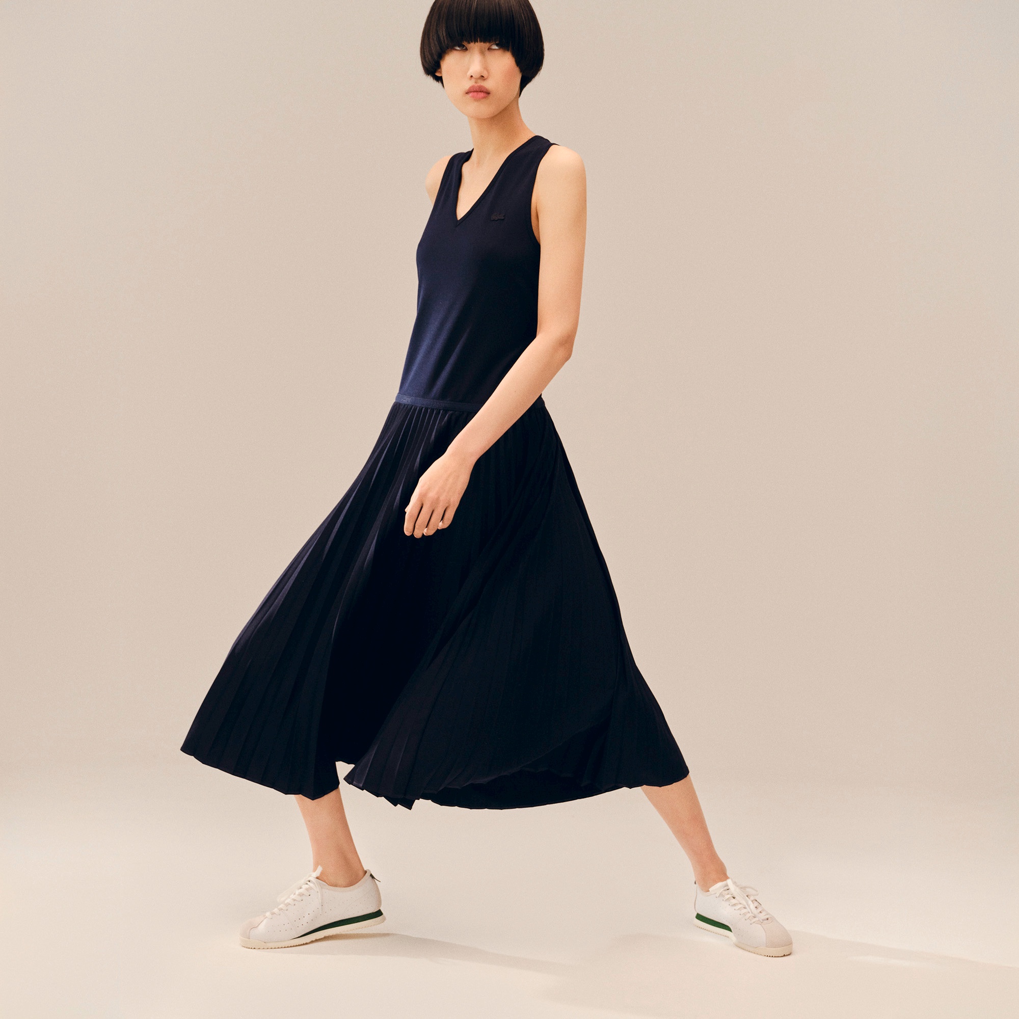 スリーブレスプリーツロングドレス