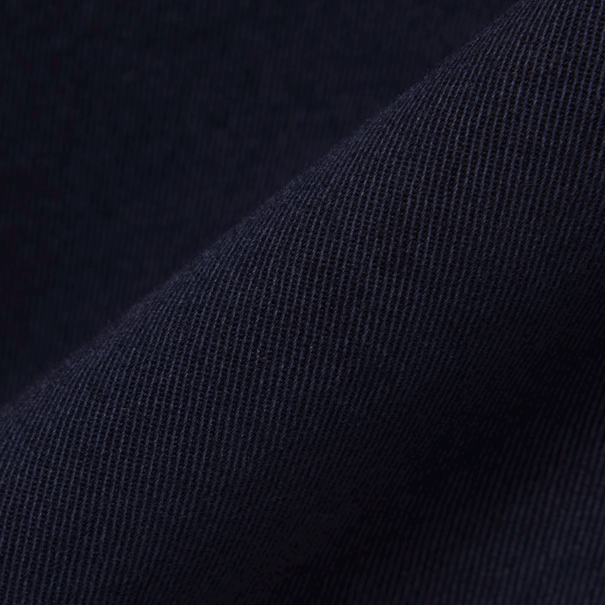 スリムフィットテーパードストレッチチノパンツ