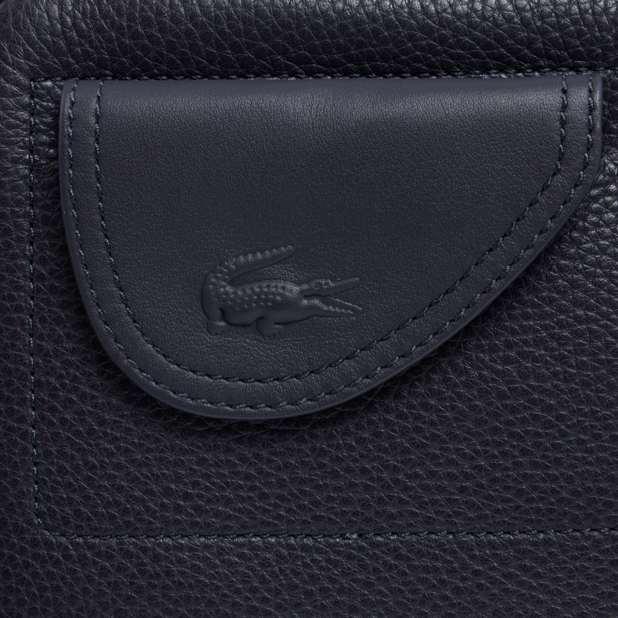 クラブ ラコステ グレインレザー コンパクトショルダーバッグ