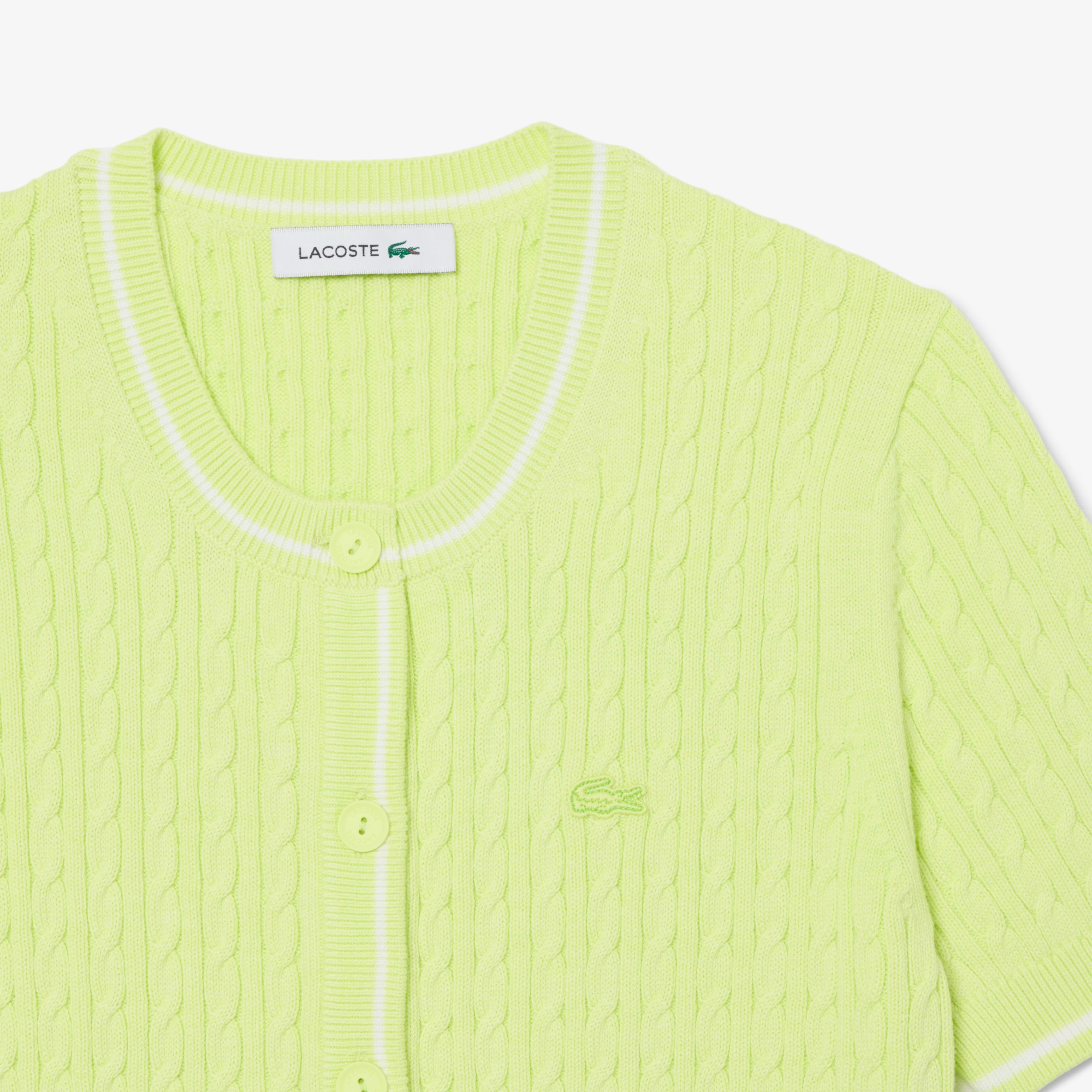 ケーブルニットカーディガン