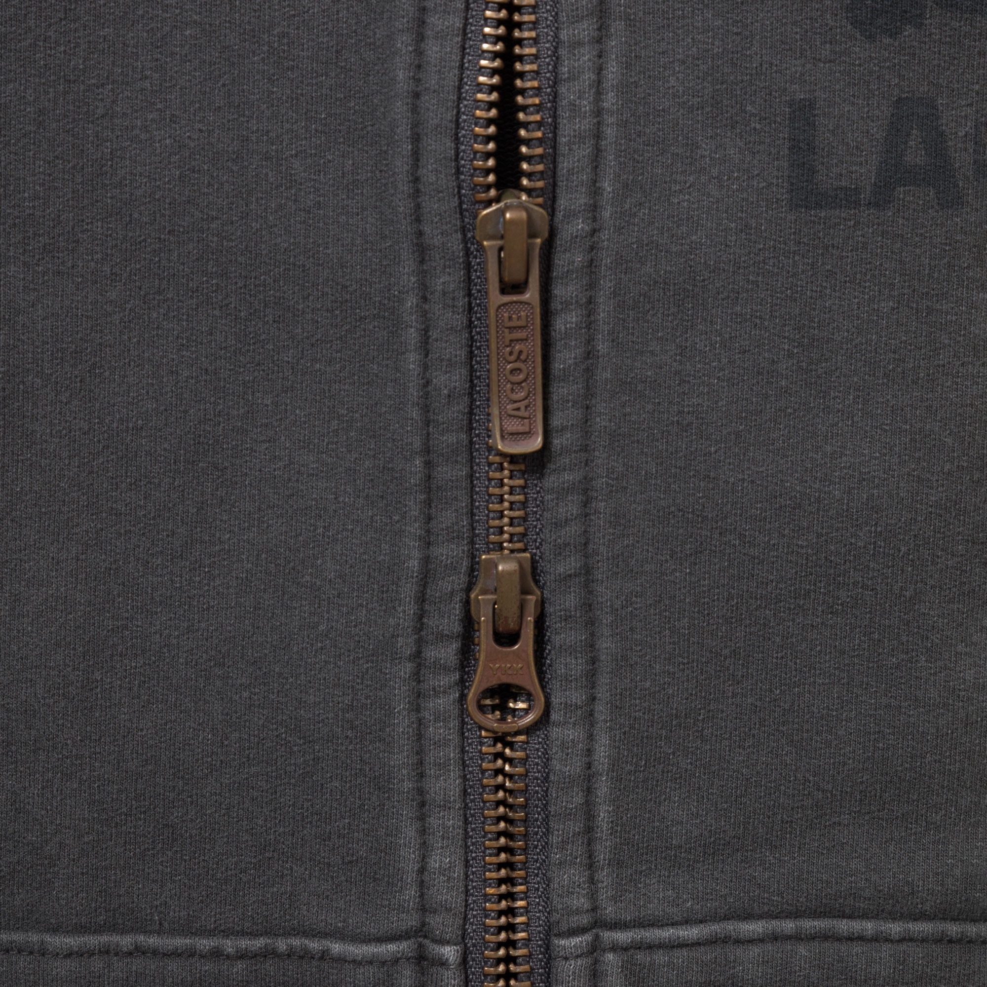 ビンテージエフェクト ロゴジップフーディー