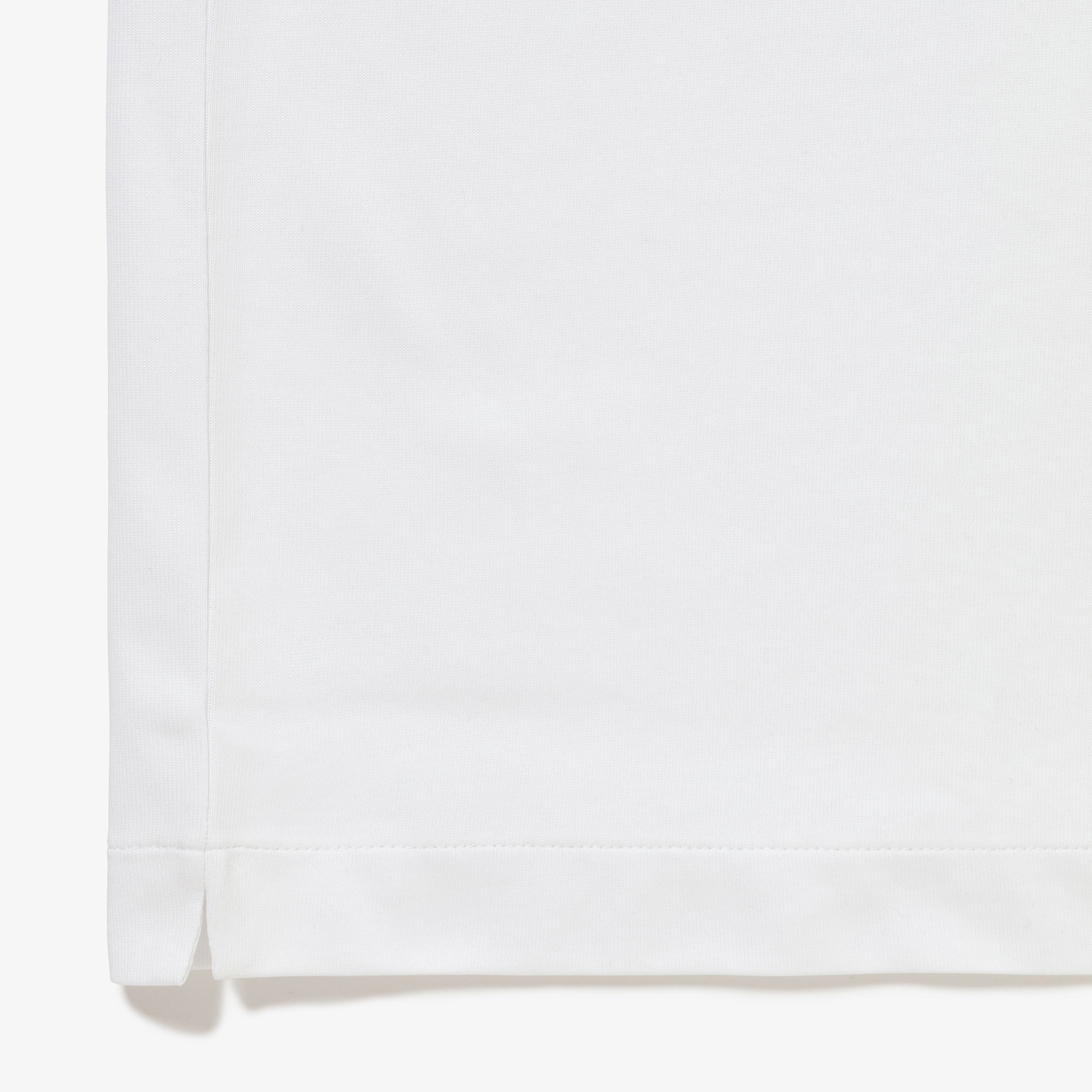 ワンポイントロゴクルーネックTシャツ