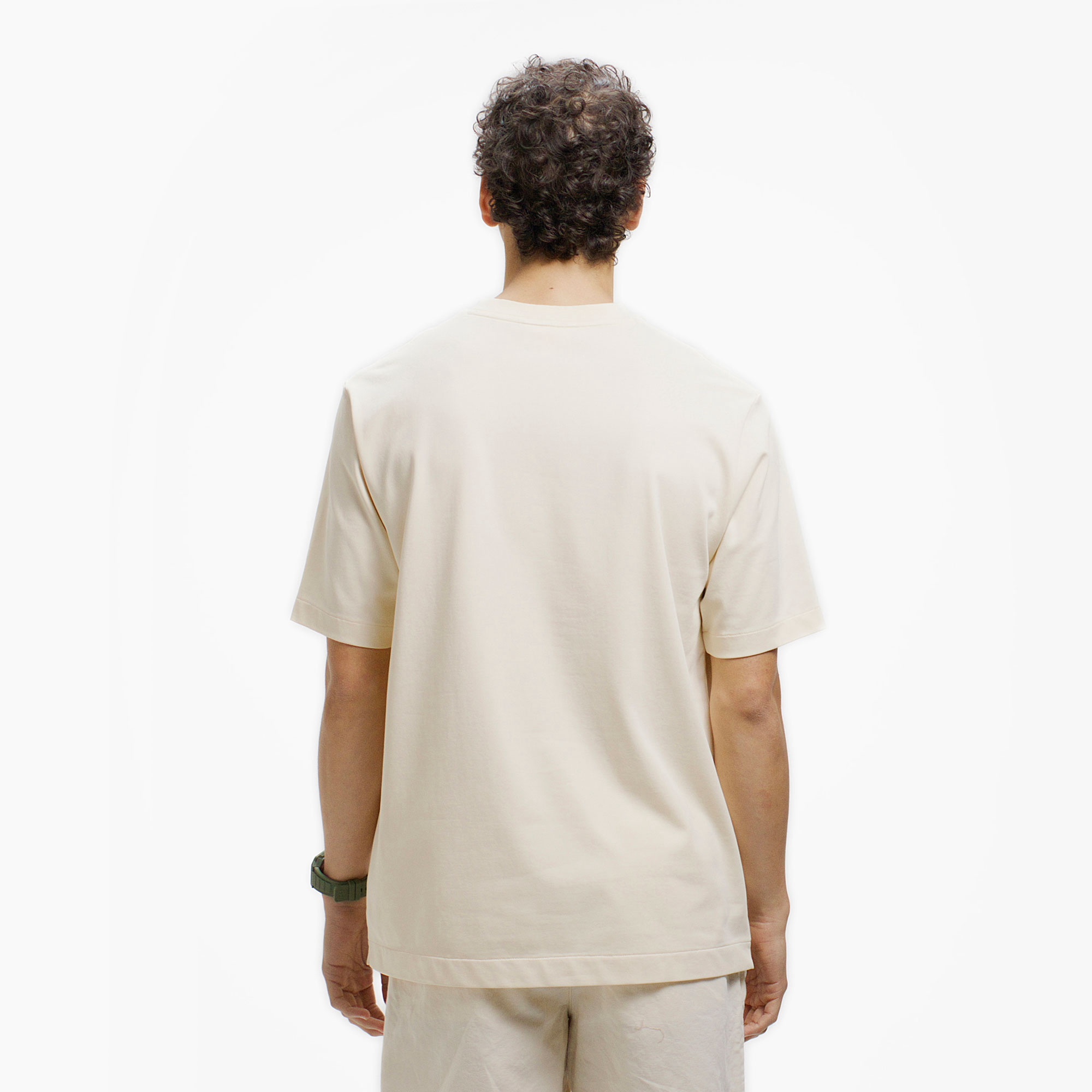 ワンポイントロゴクルーネックTシャツ