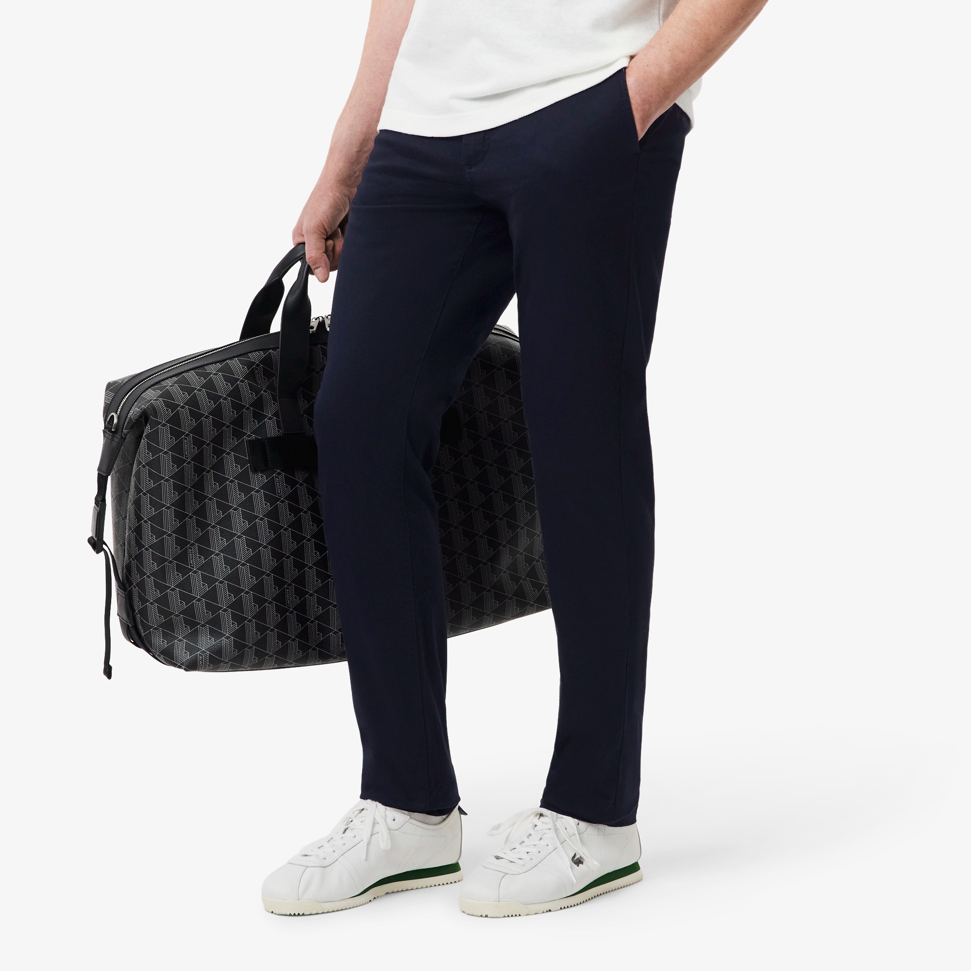スリムフィットテーパードストレッチチノパンツ