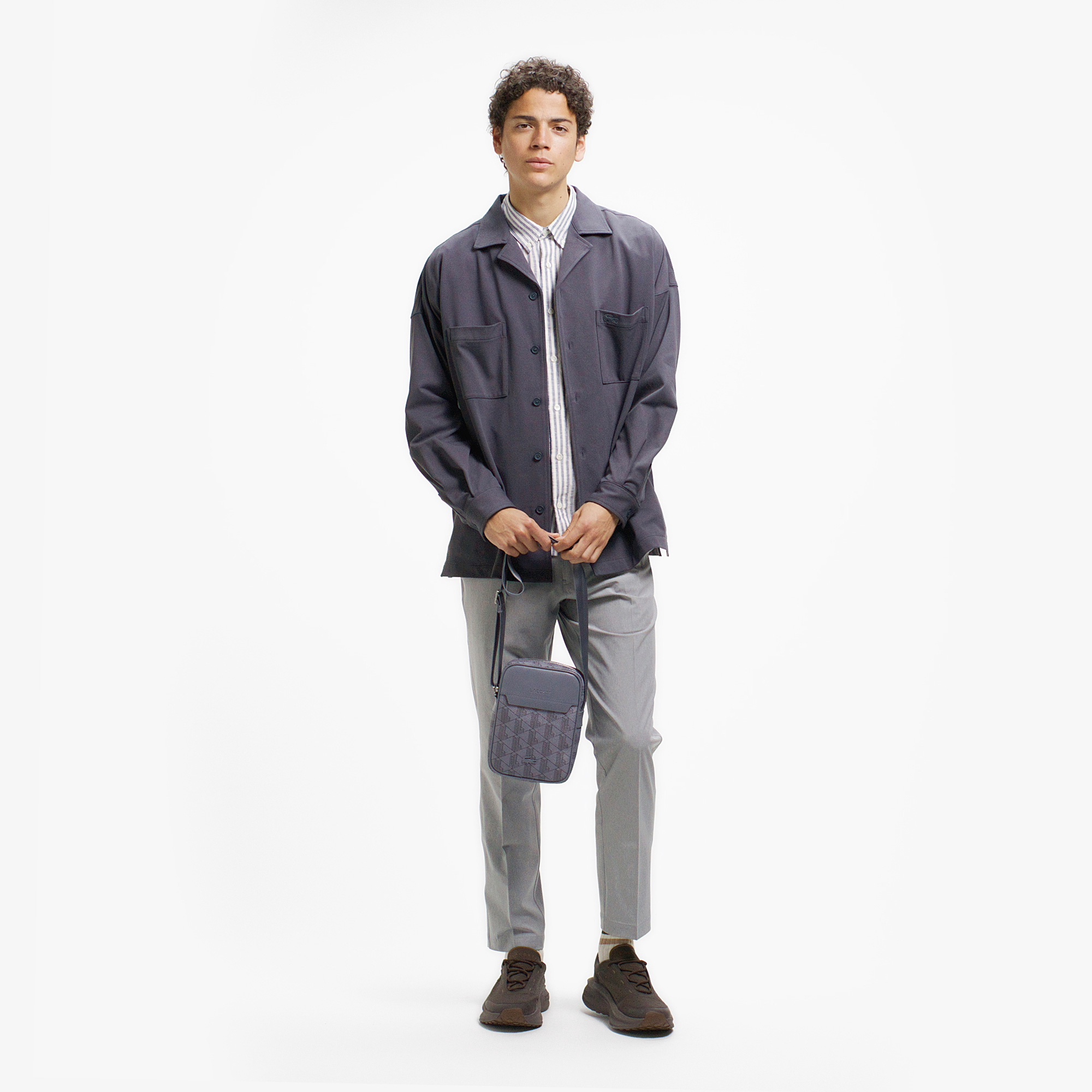 ザ ブレンド モノグラムバーティカルショルダーバッグ