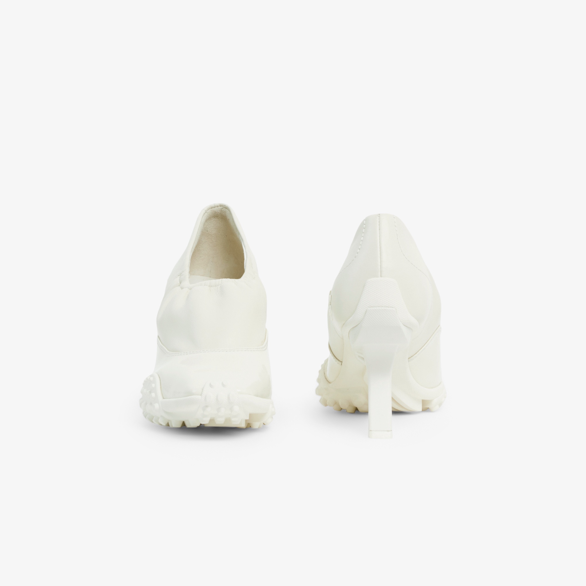 『SS26 Fashion Show』レディース HEEL RUNWAY 126