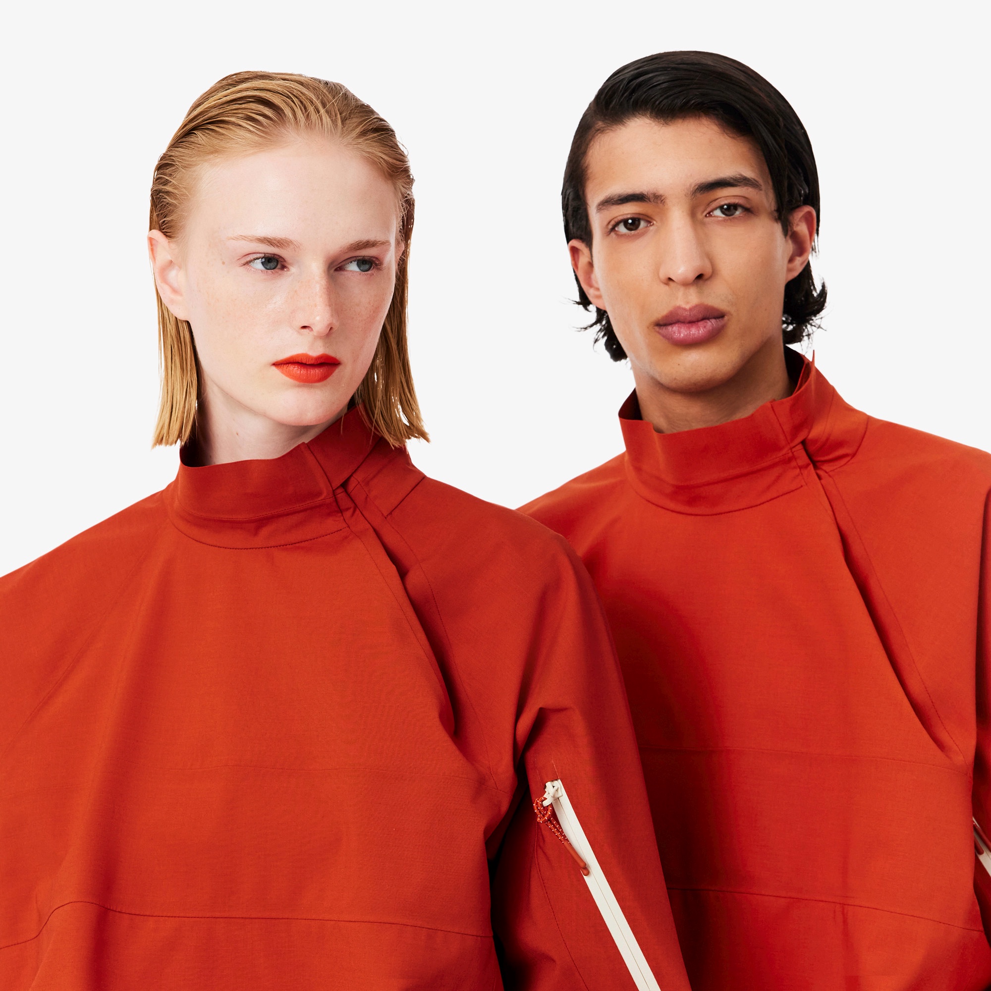 『SS26 Fashion Show』 テクニカルタフタプルオーバージャケット