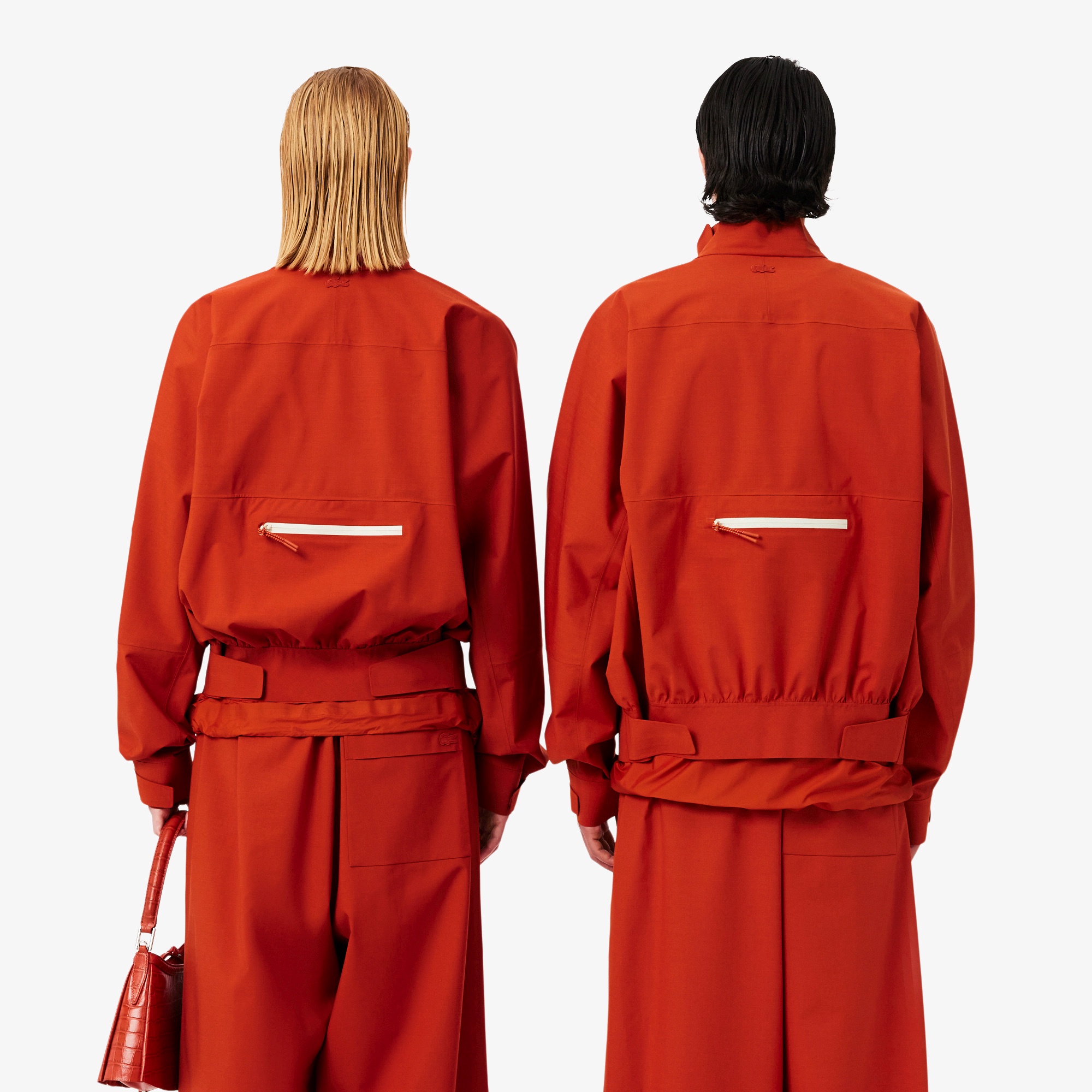 『SS26 Fashion Show』 テクニカルタフタプルオーバージャケット