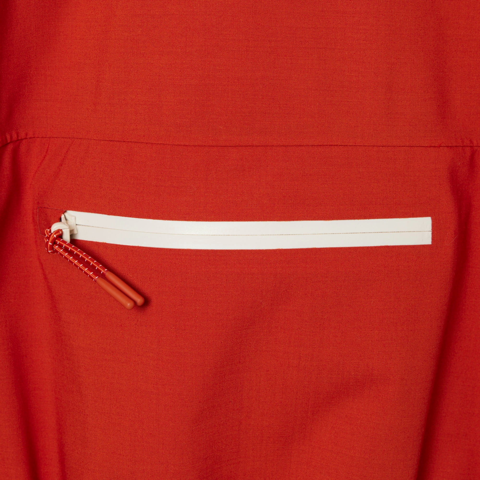 『SS26 Fashion Show』 テクニカルタフタプルオーバージャケット