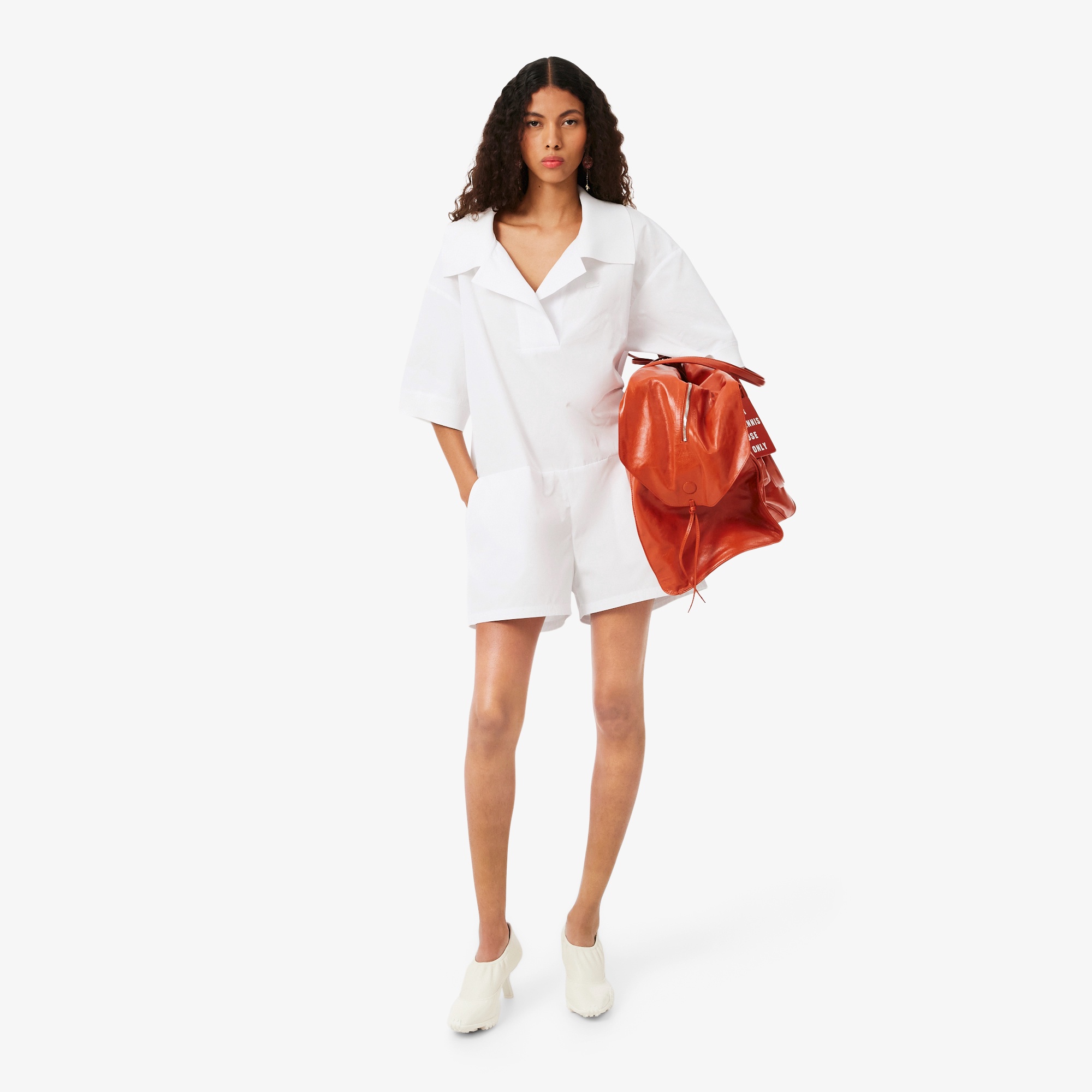 『SS26 Fashion Show』 ポプリンポロカラーショートオールインワン