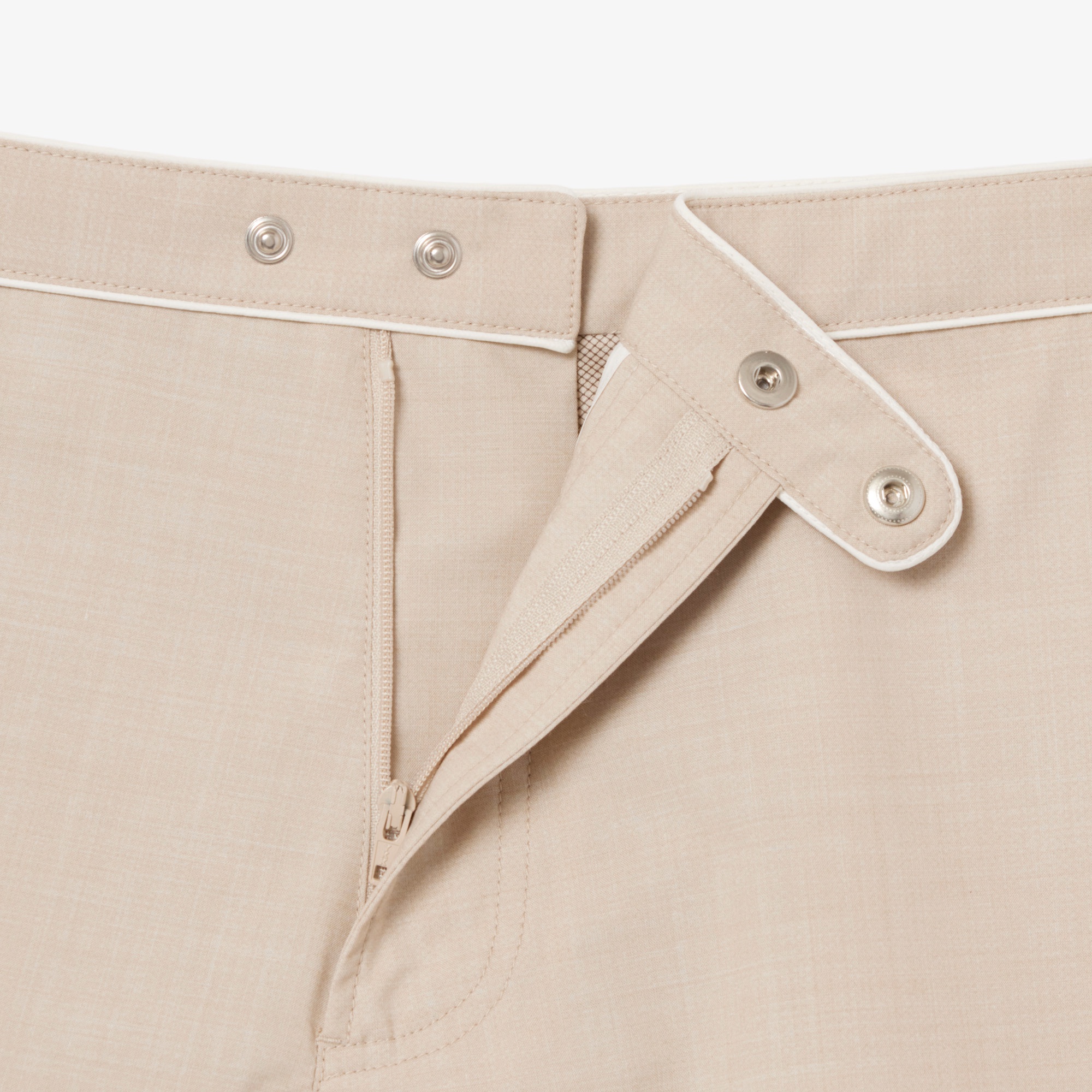 『SS26 Fashion Show』 トリムラインショーツ