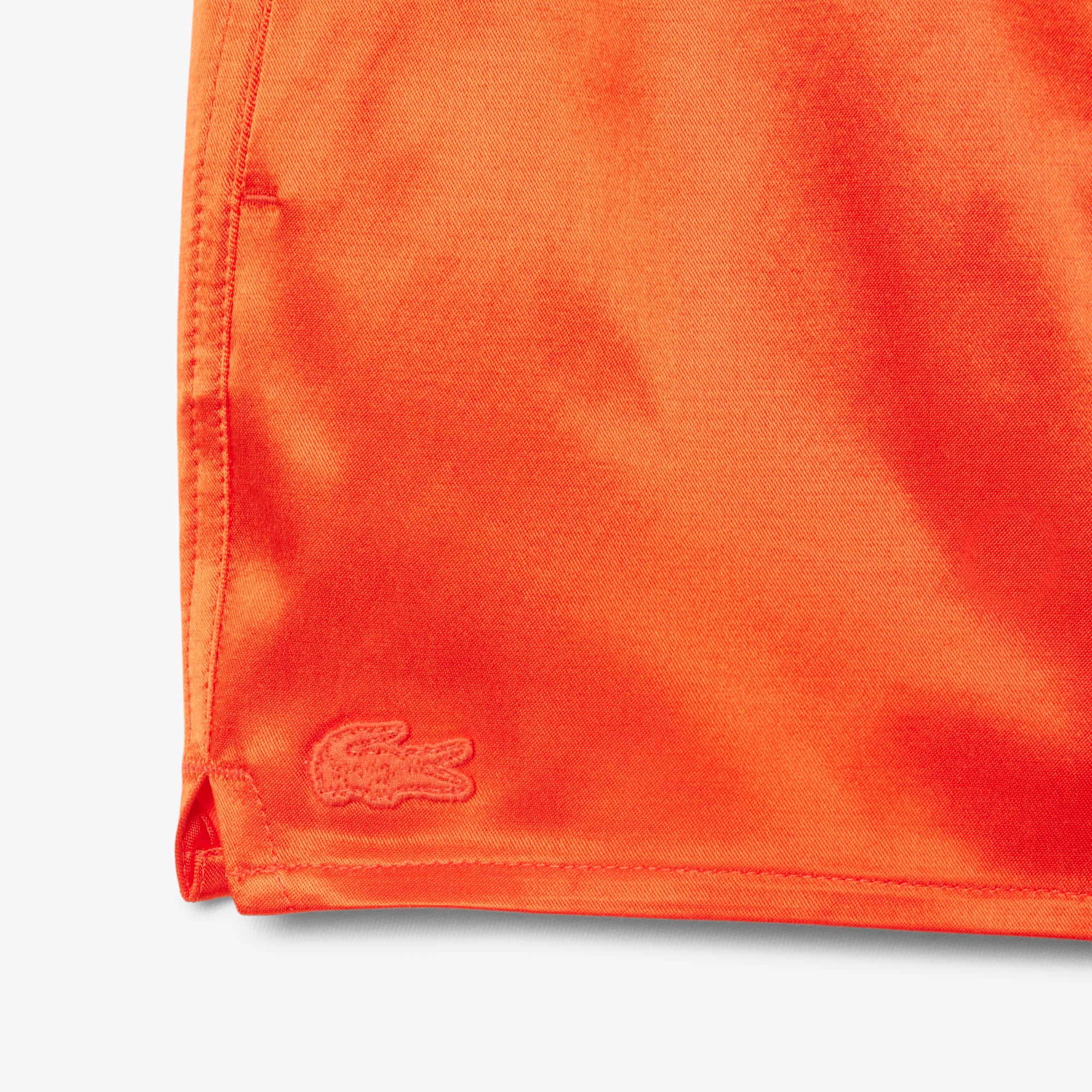 『SS26 Fashion Show』 グロッシーショートパンツ