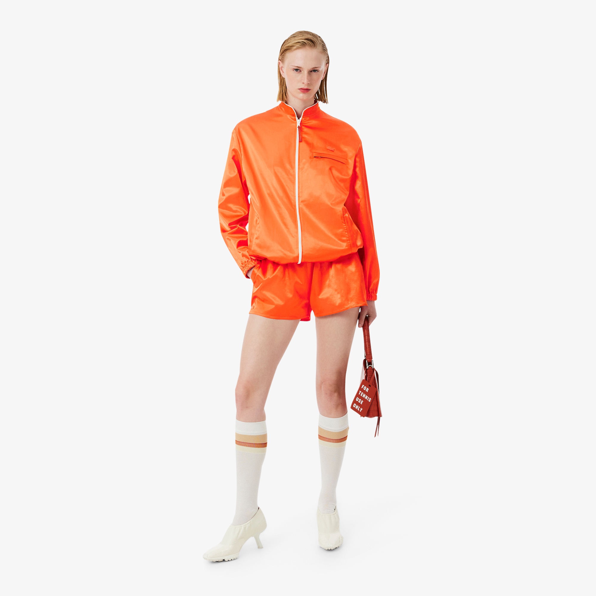 『SS26 Fashion Show』 グロッシーショートパンツ