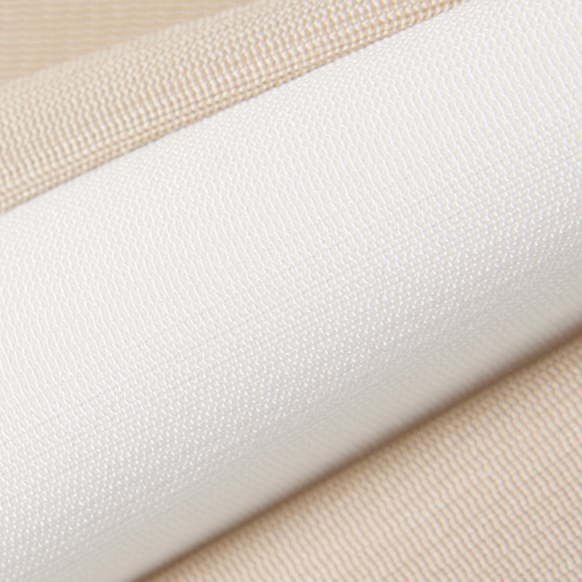 『SS26 Fashion Show』 サテンニットミニショーツ