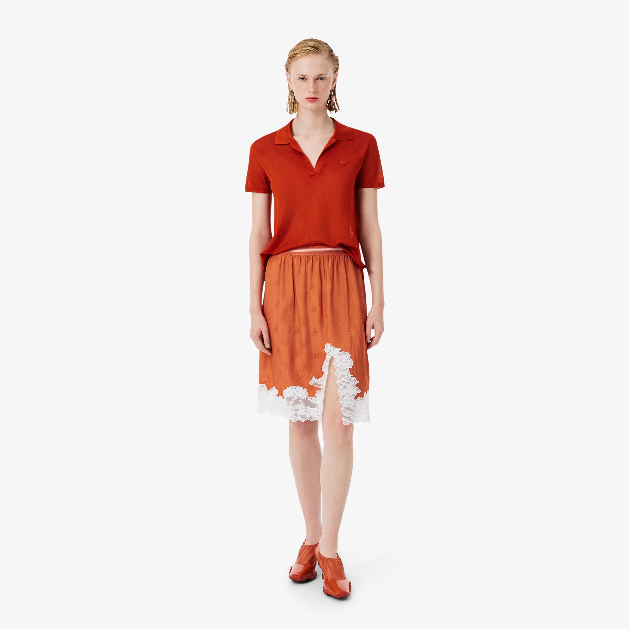 『SS26 Fashion Show』 ランドスケープ刺しゅうチュールスカート