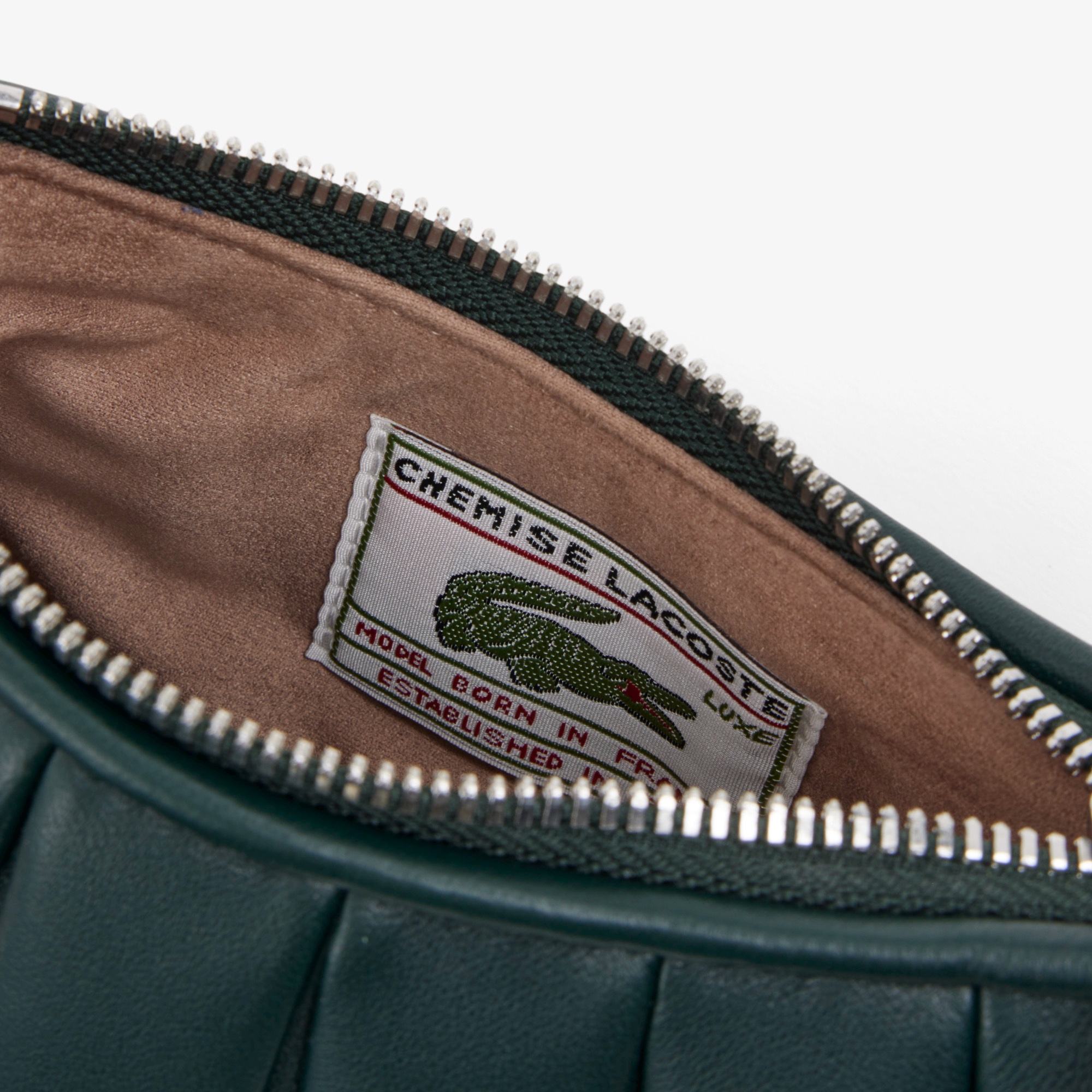 『SS26 Fashion Show』 ミニランラン ラインプリントレザーバッグ