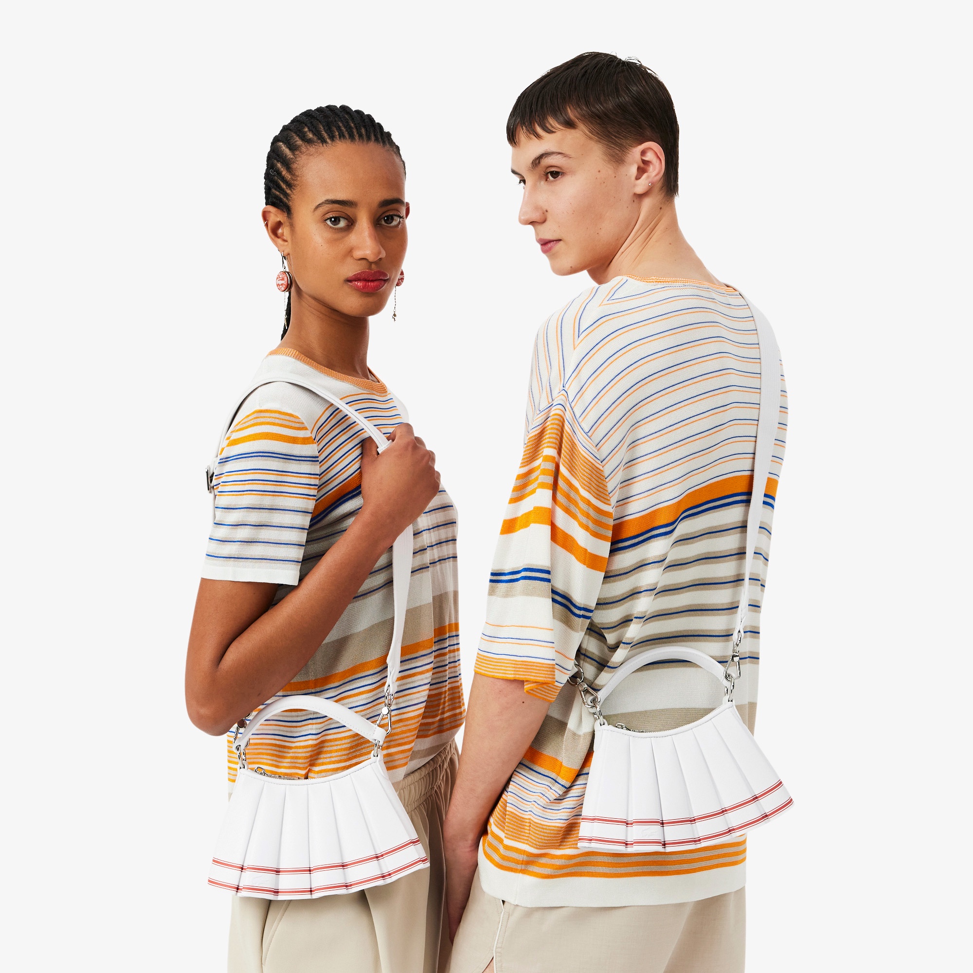 『SS26 Fashion Show』 ミニランラン ラインプリントレザーバッグ