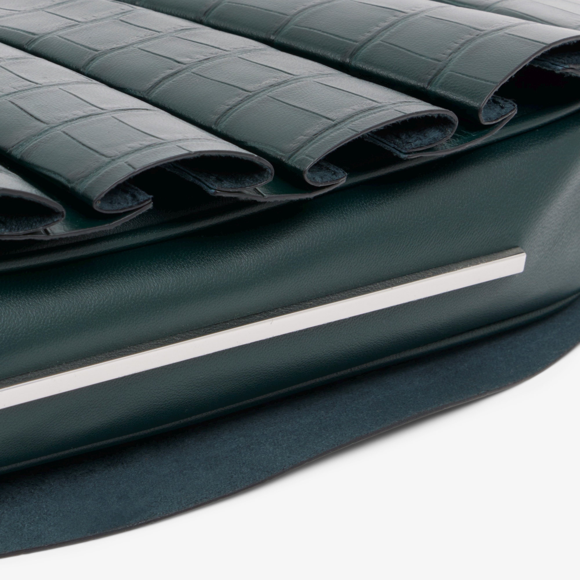 『SS26 Fashion Show』 ミニランラン クロコ型押しレザーバッグ