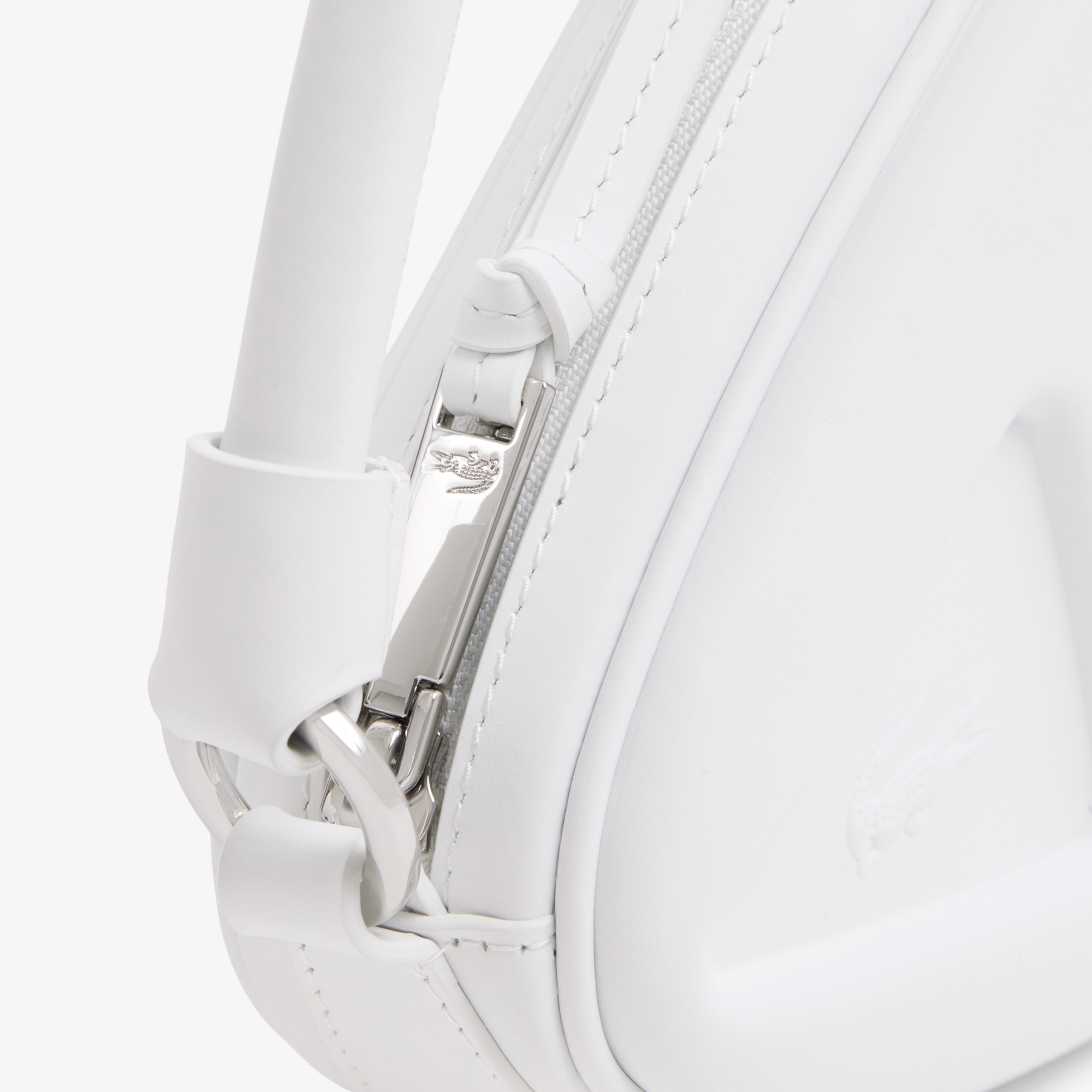 『SS26 Fashion Show』 レザーラケットバッグ