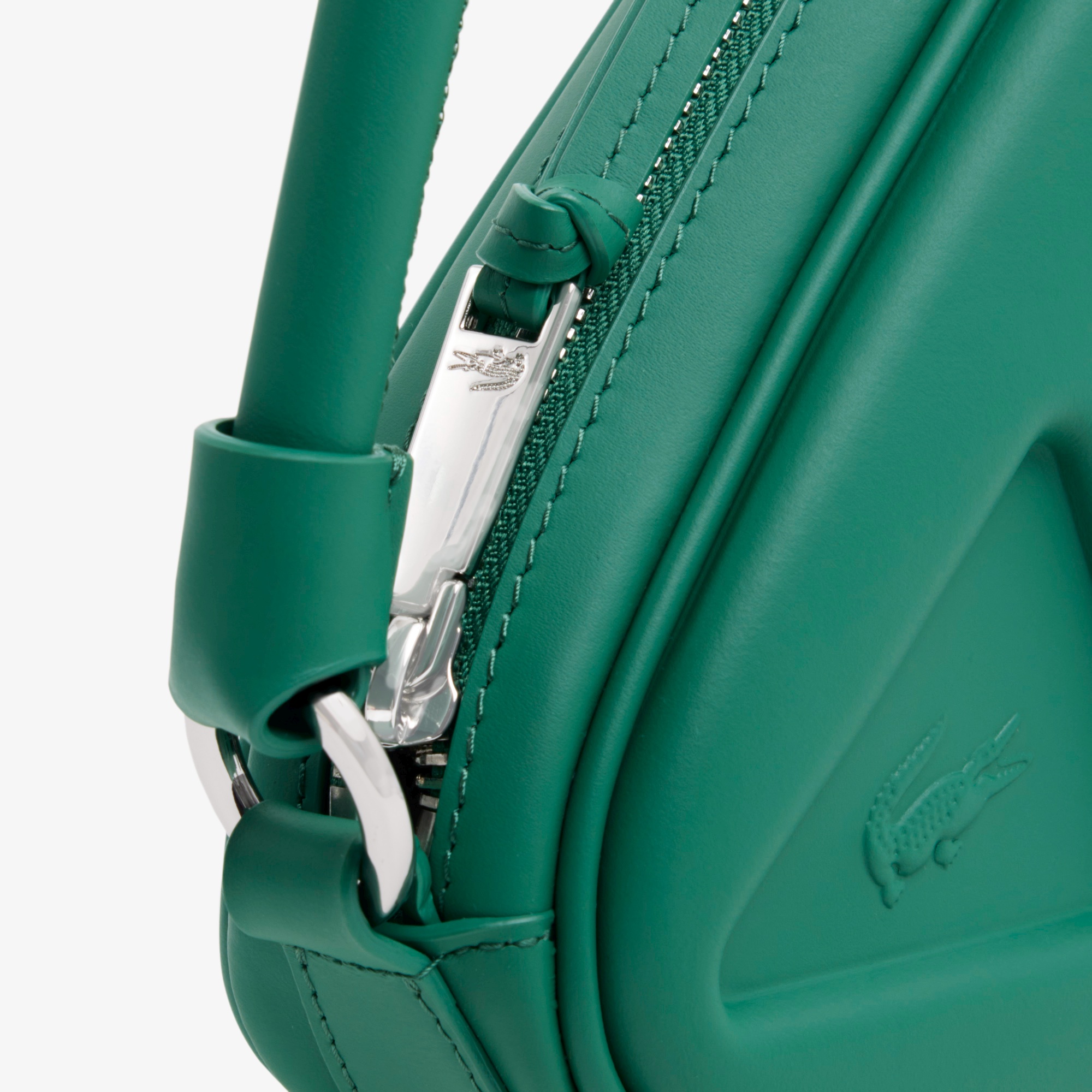 『SS26 Fashion Show』 レザーラケットバッグ