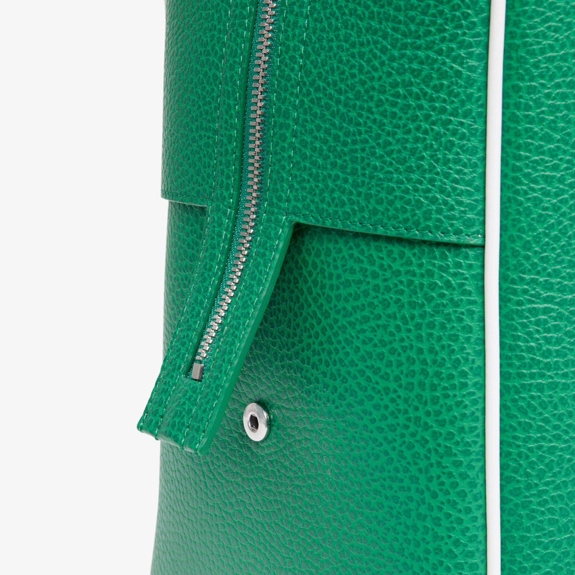 『SS26 Fashion Show』 プリントレザージムバッグ