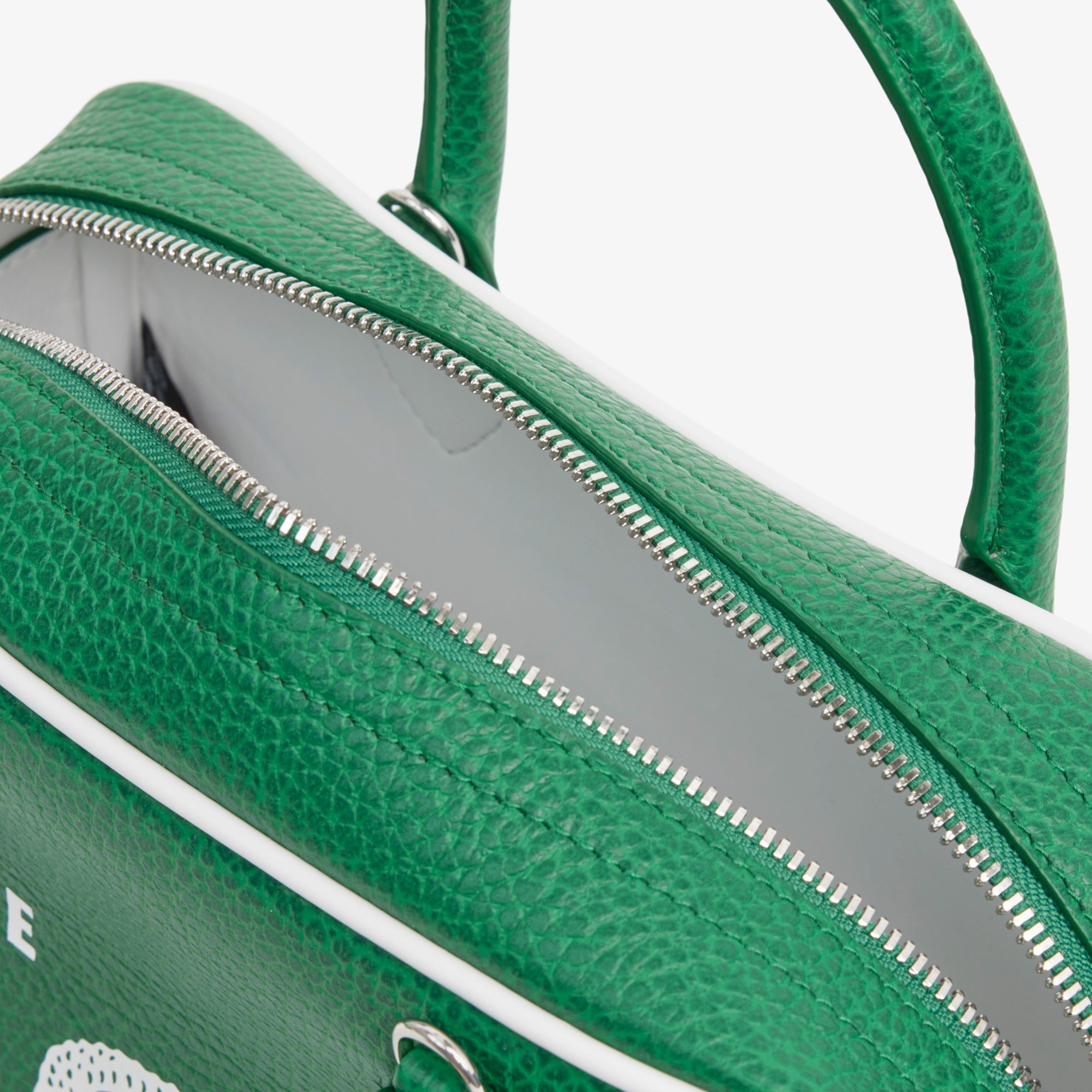 『SS26 Fashion Show』 プリントレザースモールジムバッグ