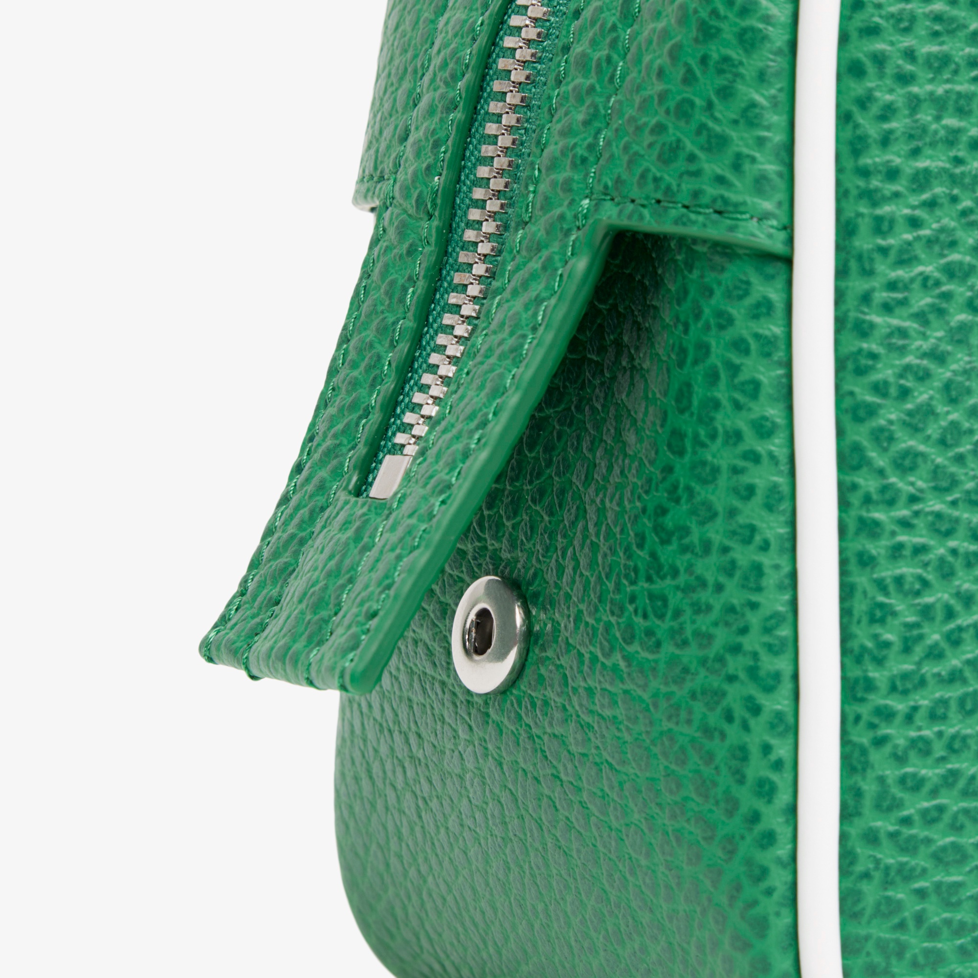 『SS26 Fashion Show』 プリントレザースモールジムバッグ