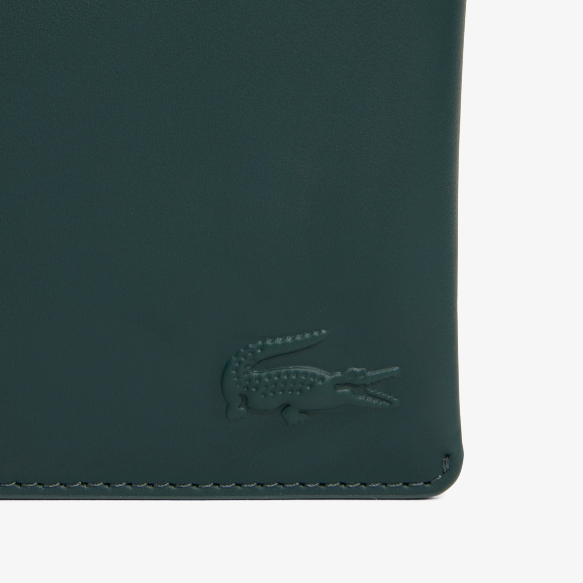 『SS26 Fashion Show』 ワニモチーフカラビナストラップカードホルダー