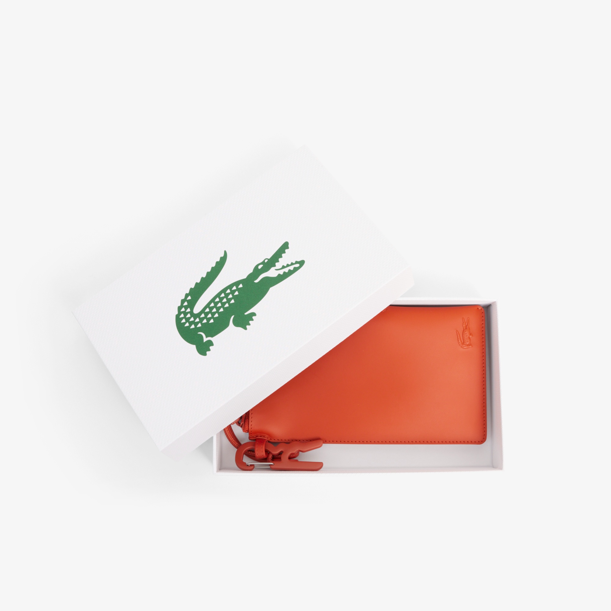 『SS26 Fashion Show』 ワニモチーフカラビナストラップカードホルダー