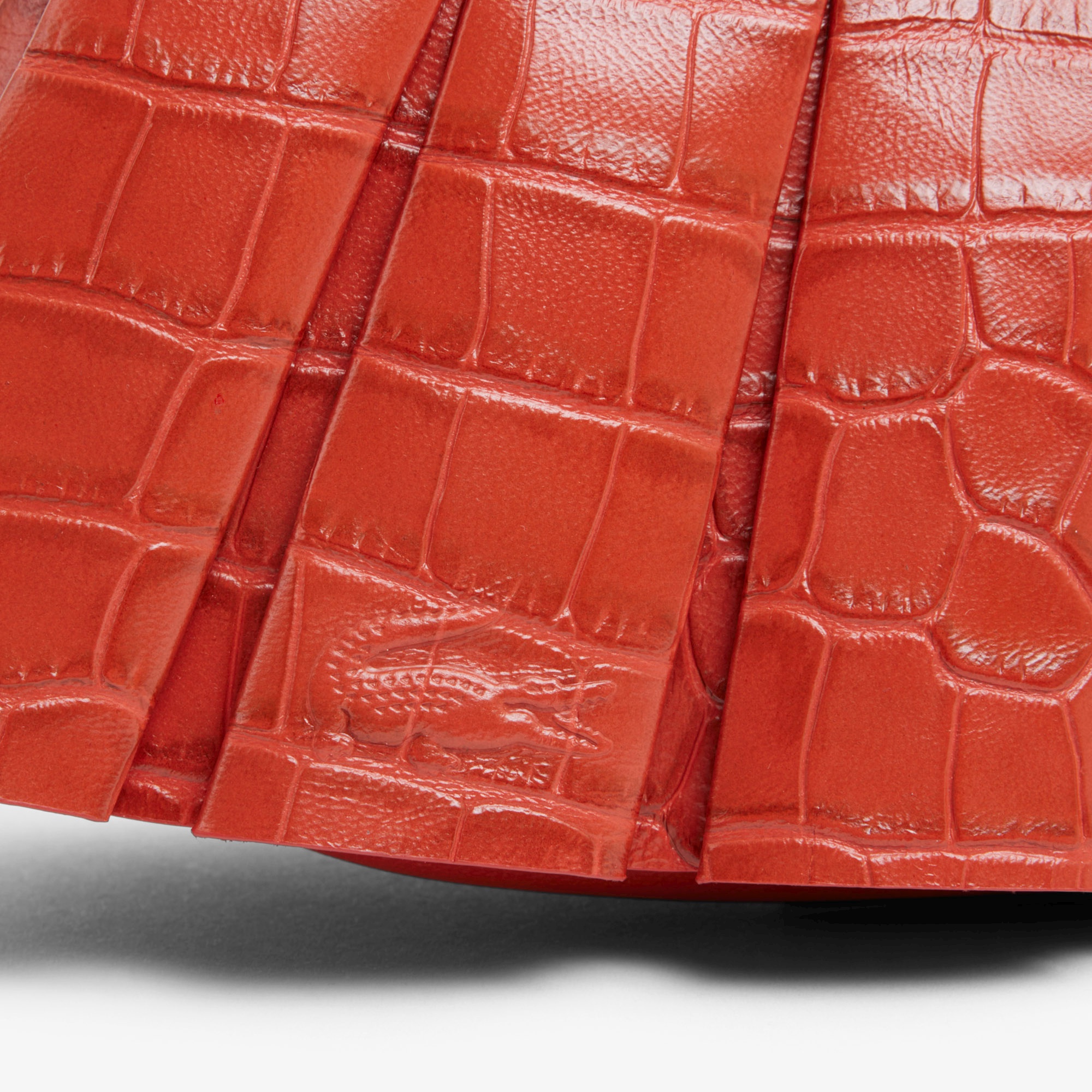 『SS26 Fashion Show』ランラン クロコ型押しレザーハンドバッグ