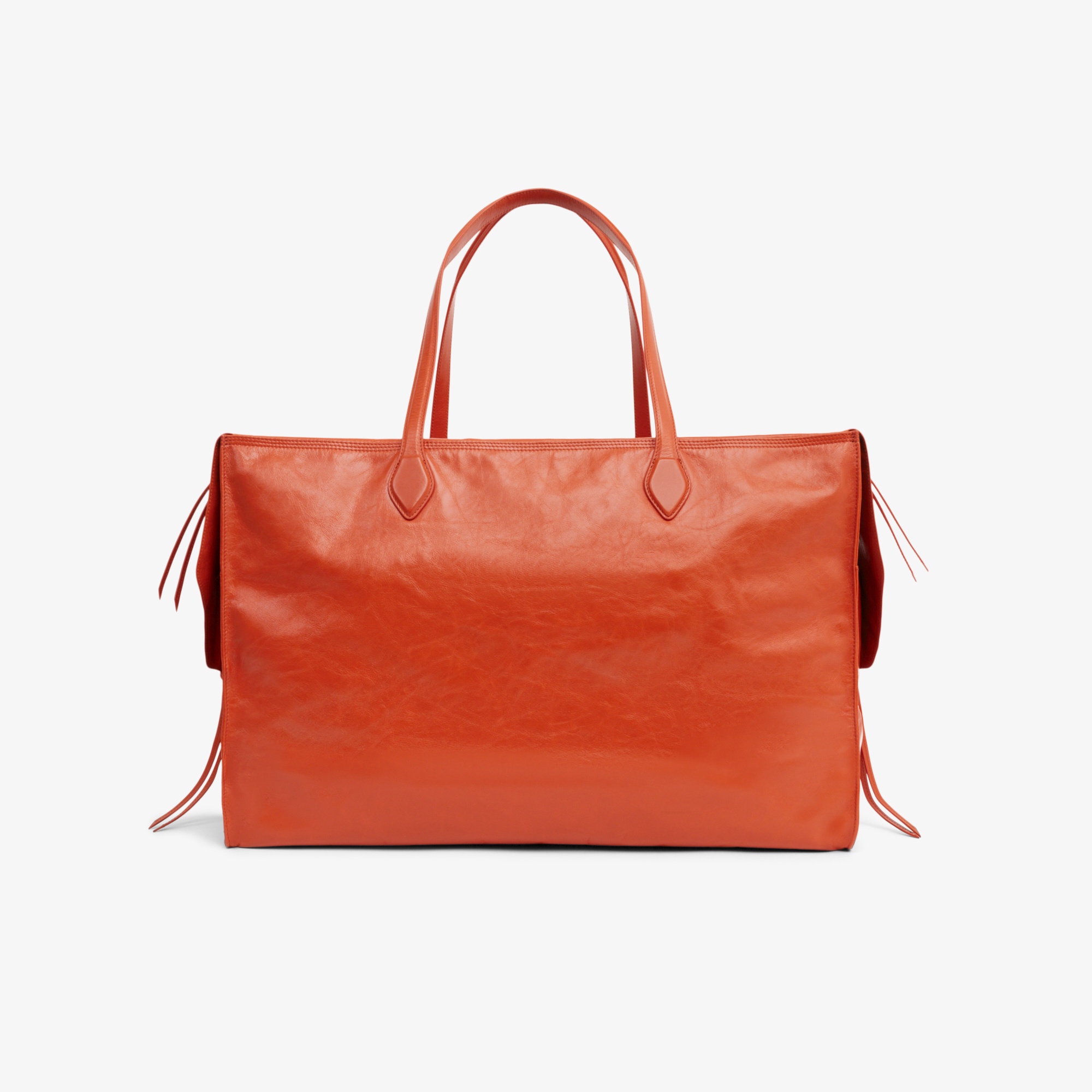 『SS26 Fashion Show』 レザーウィークエンダージムバッグ