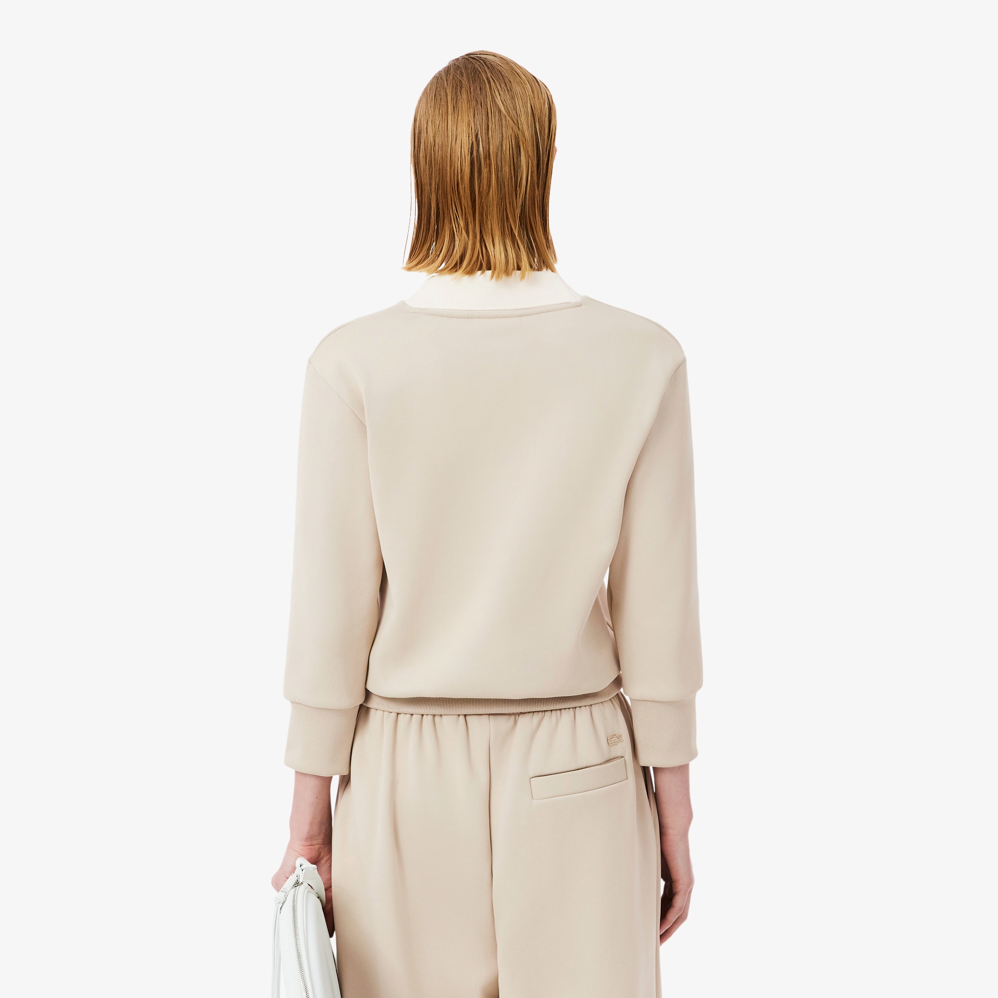 『SS26 Fashion Show』 サテンニットVネックスウェット