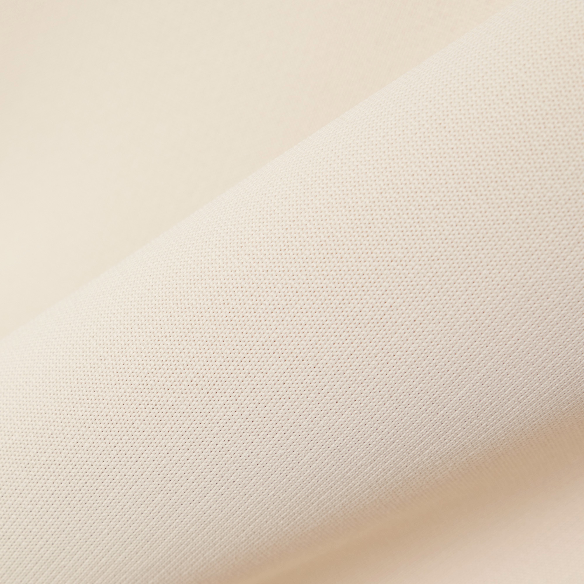 『SS26 Fashion Show』 サテンニットVネックスウェット