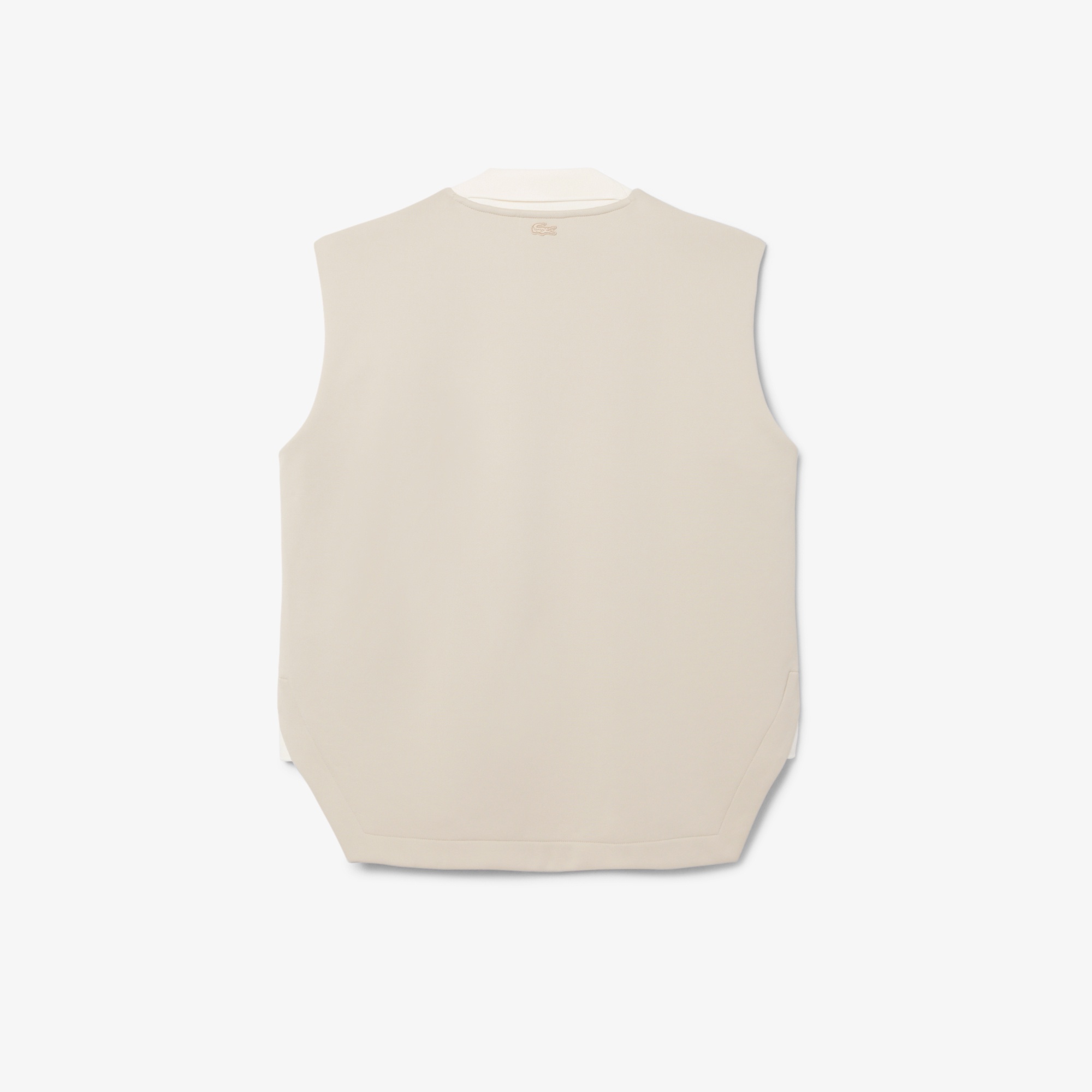 『SS26 Fashion Show』 サテンニットVネックスリーブレススウェット