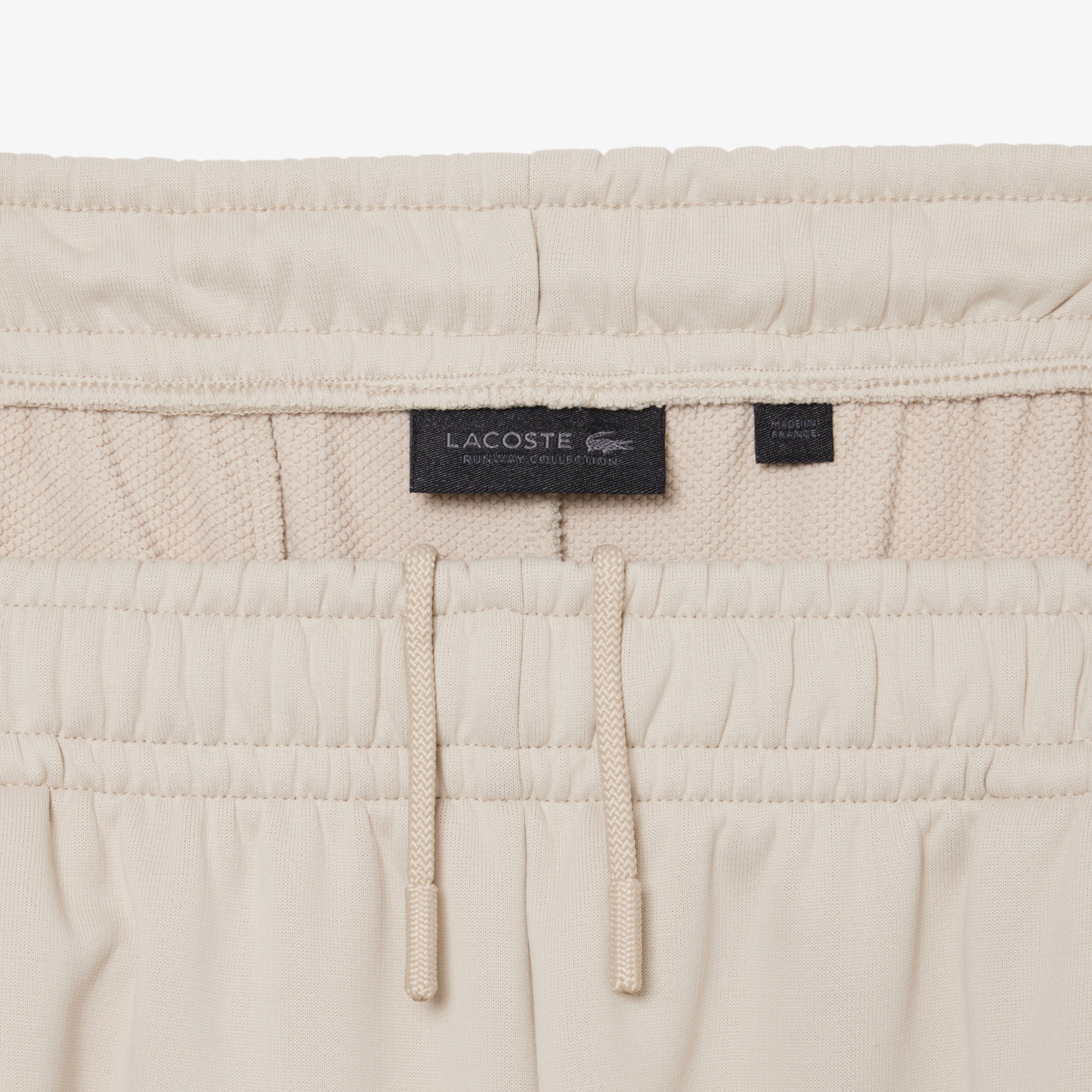 『SS26 Fashion Show』 サテンジョガーパンツ