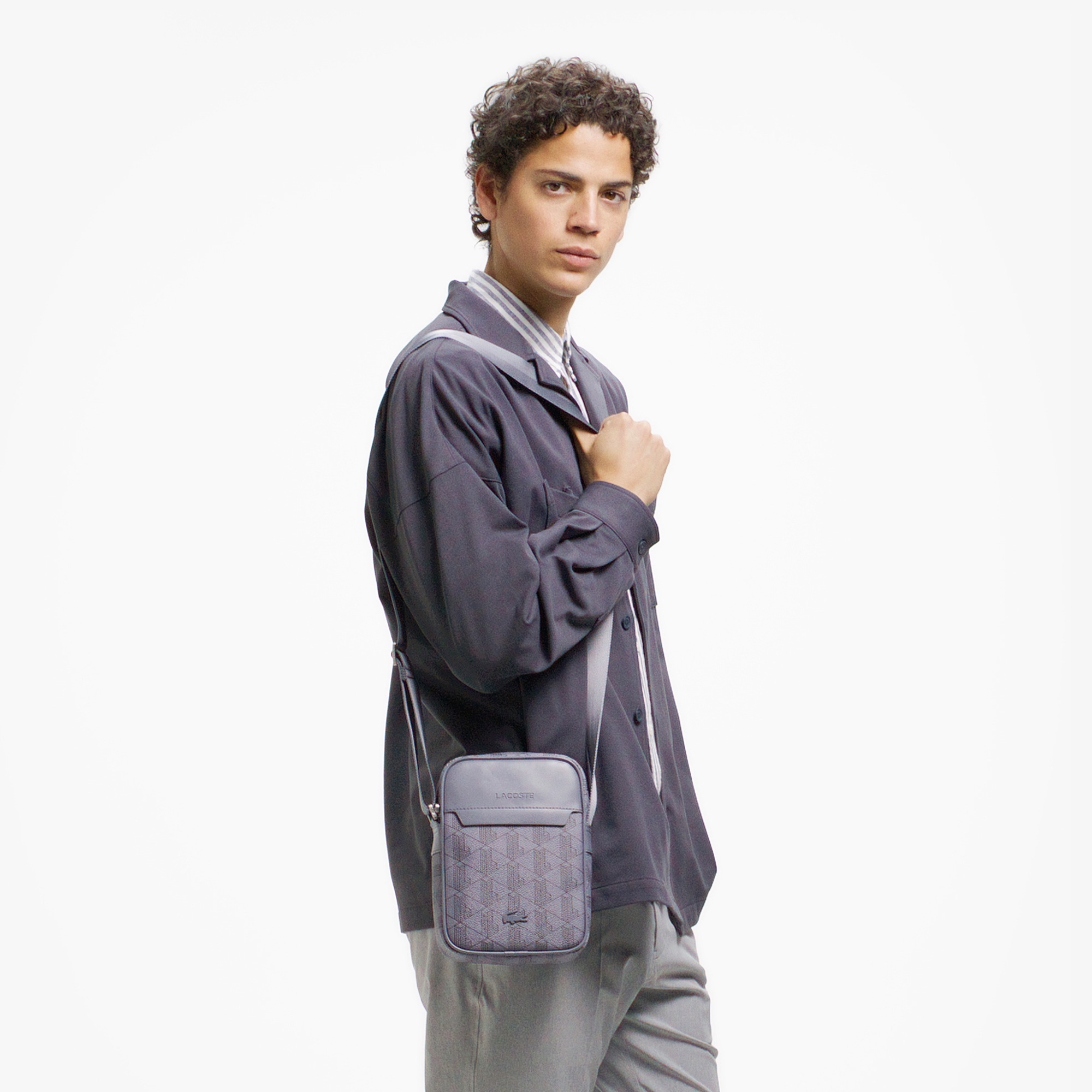 ザ ブレンド モノグラムバーティカルショルダーバッグ