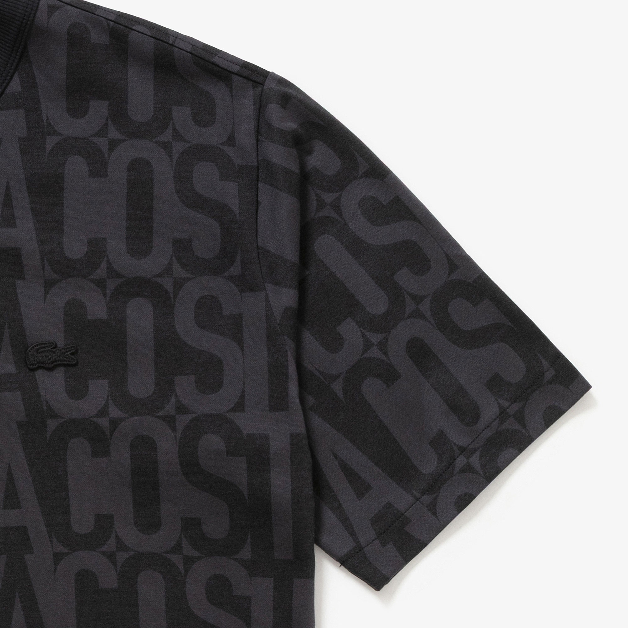 クールマックスブランドネームロゴ総柄Tシャツ