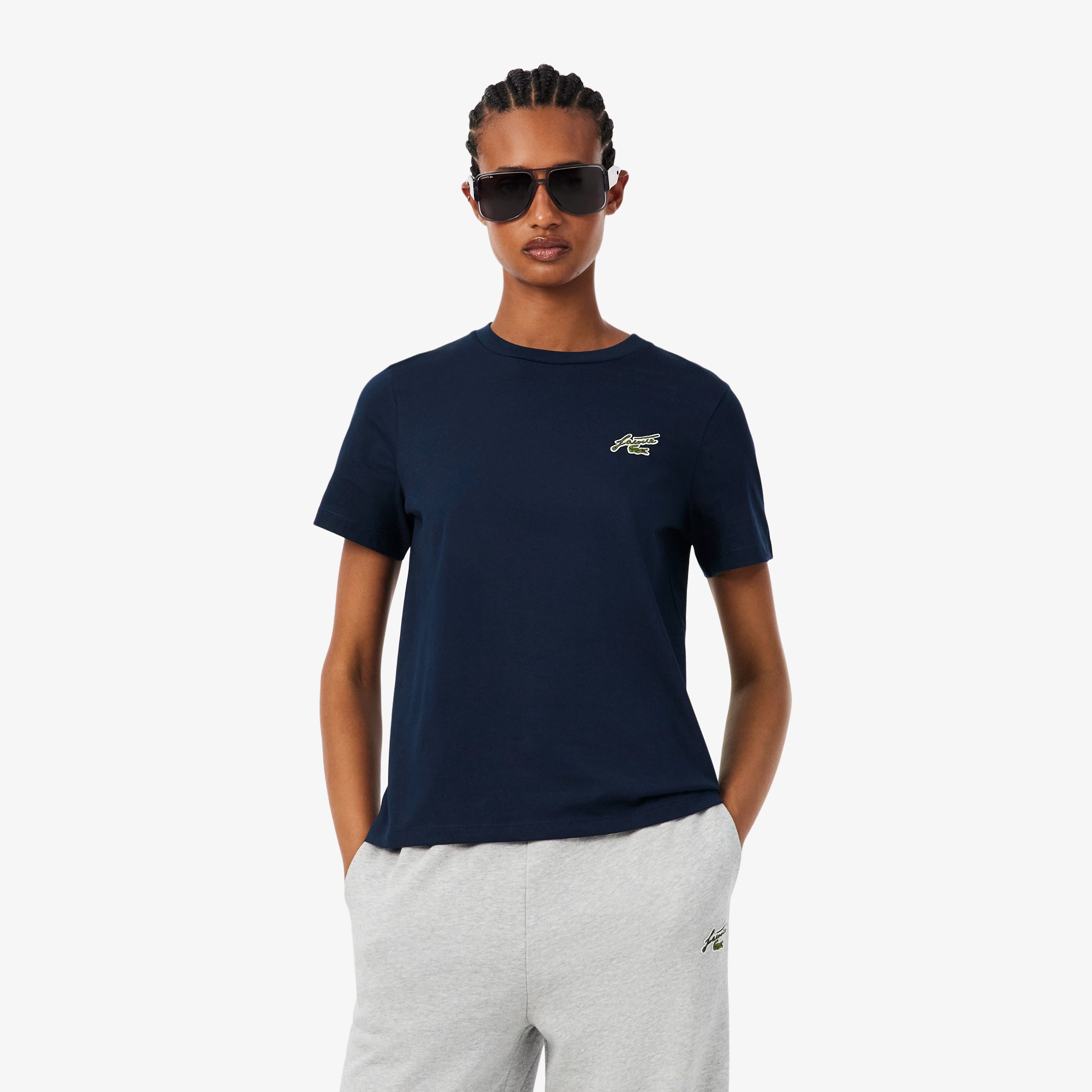 スクリプトロゴネームパッチエッセンシャルTシャツ