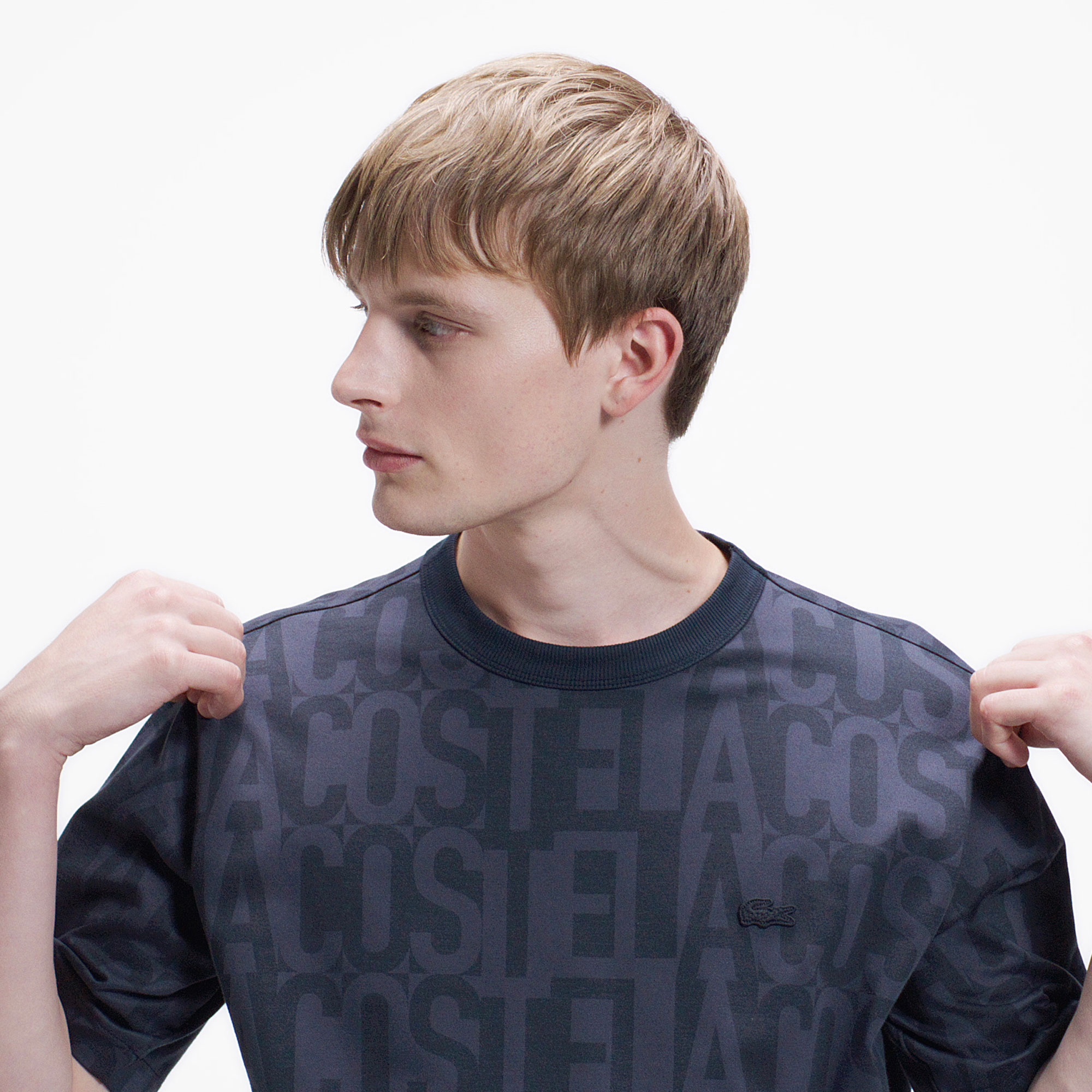 クールマックスブランドネームロゴ総柄Tシャツ