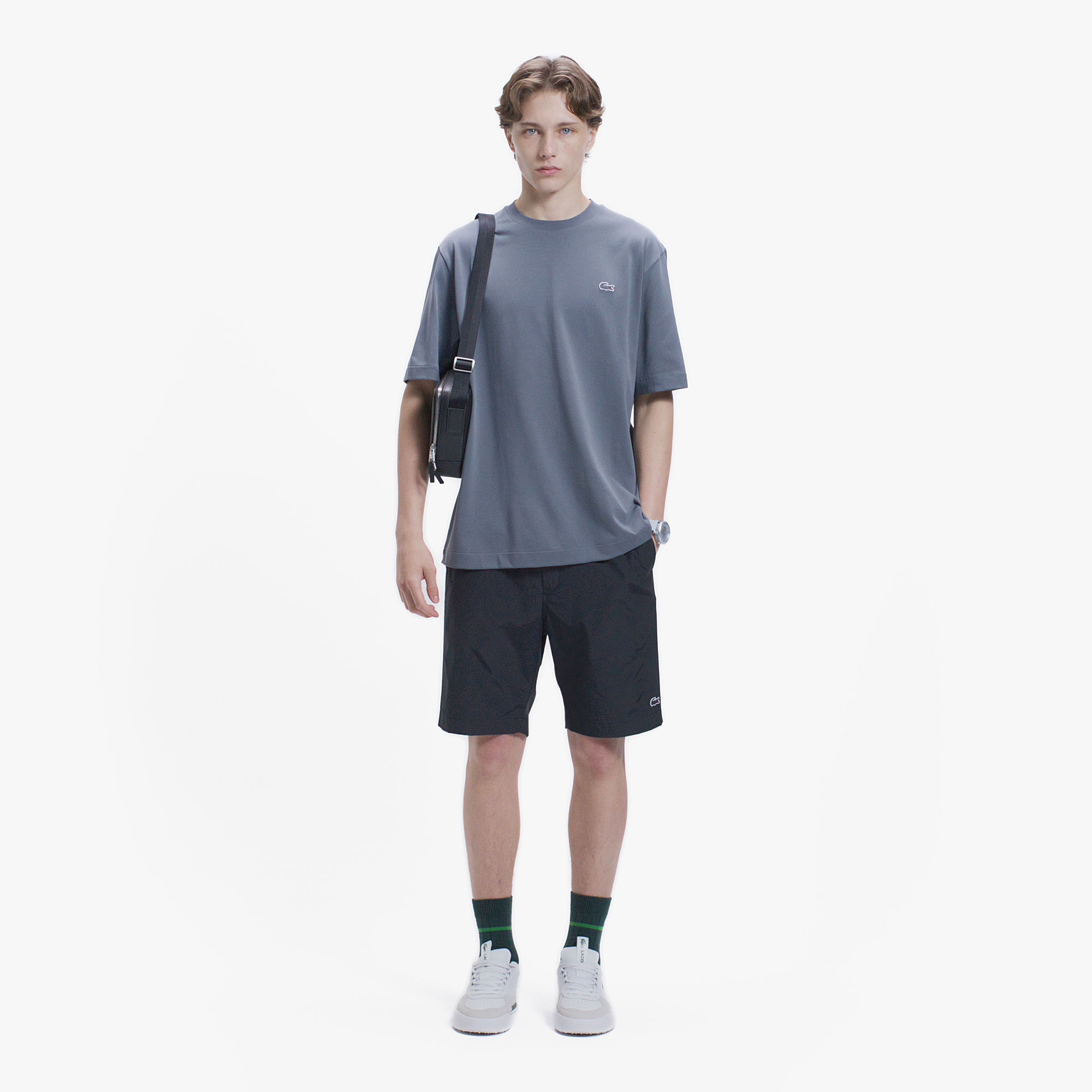 ワンポイントロゴクルーネックTシャツ
