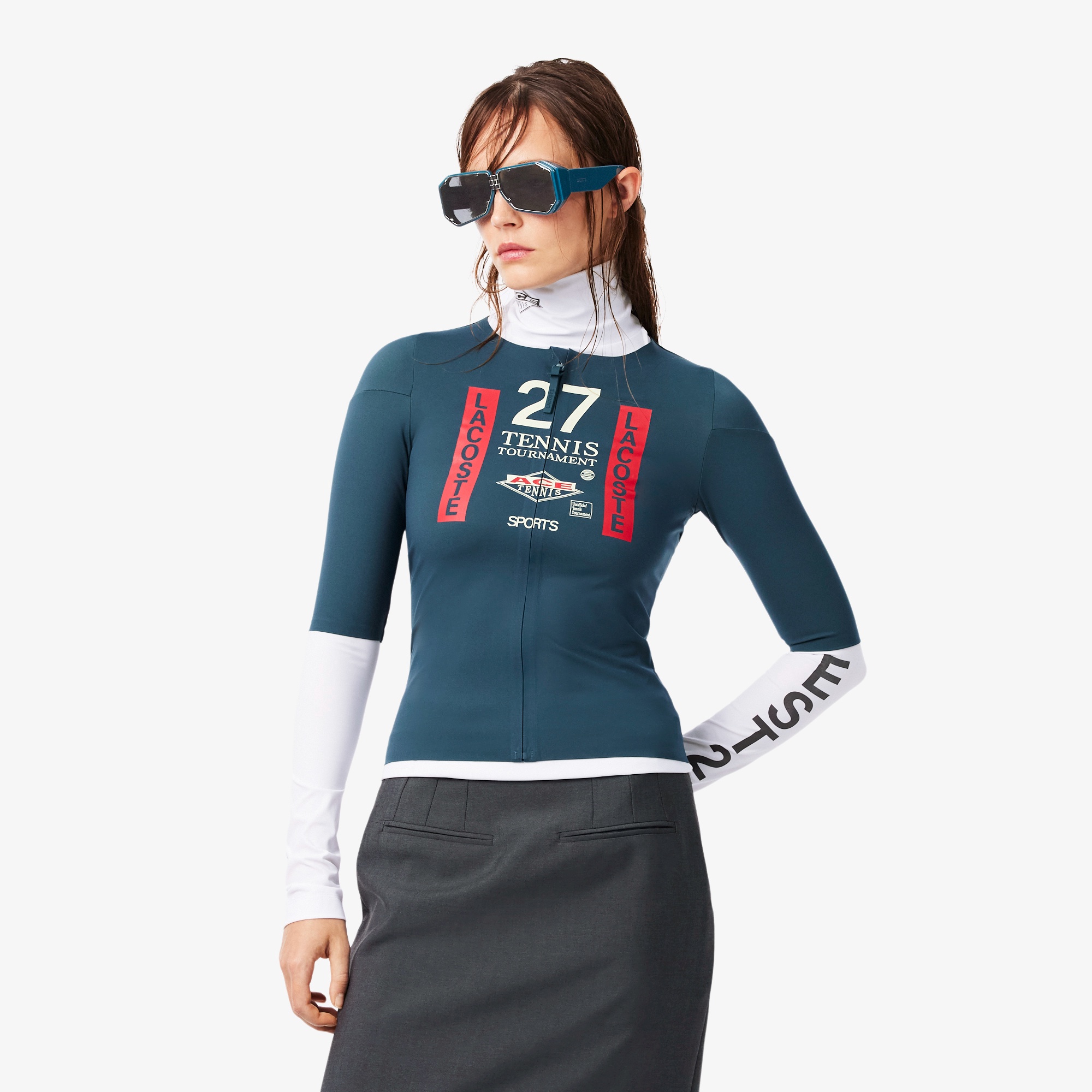『FW26 Fashion Show』 ジップアップ プリント ストレッチTシャツ