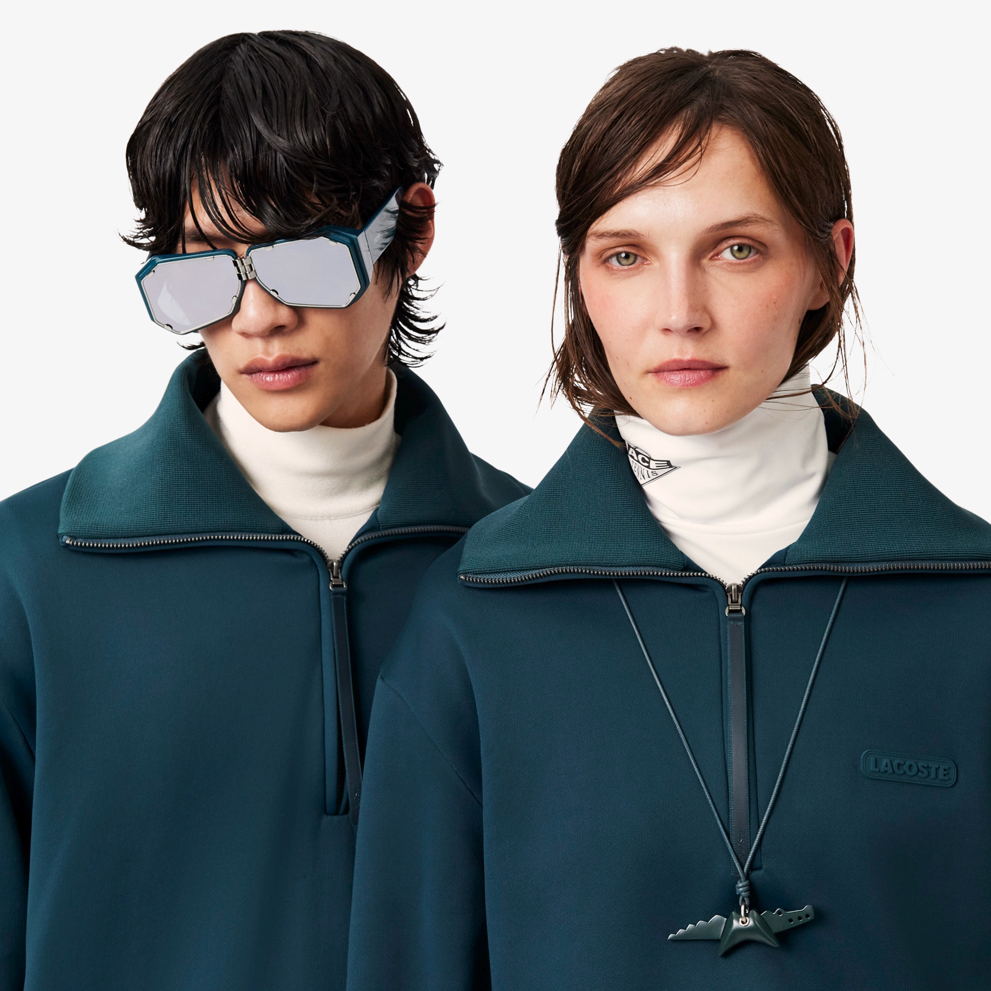 『FW26 Fashion Show』 サテンハーフジップスウェット