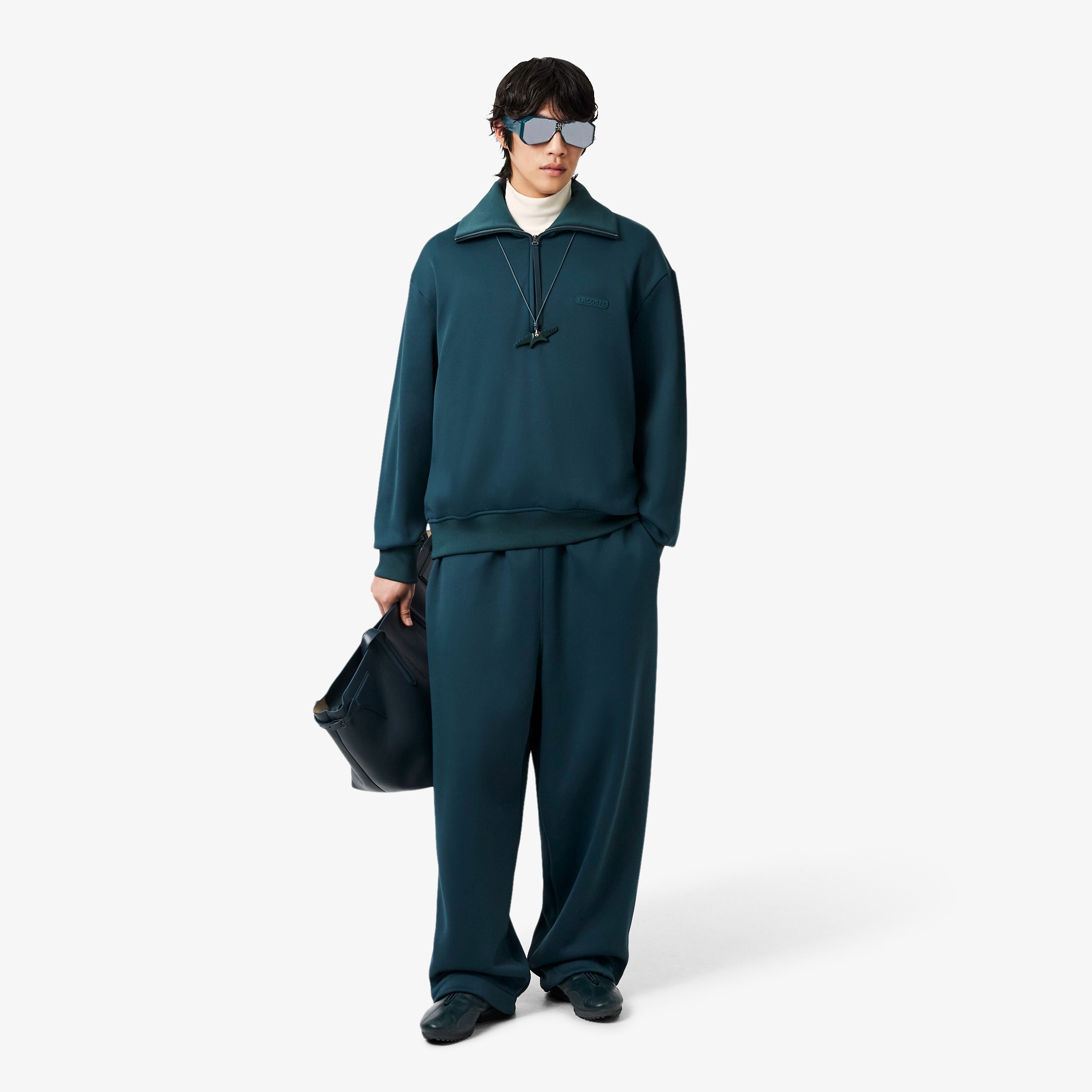 『FW26 Fashion Show』 サテンハーフジップスウェット