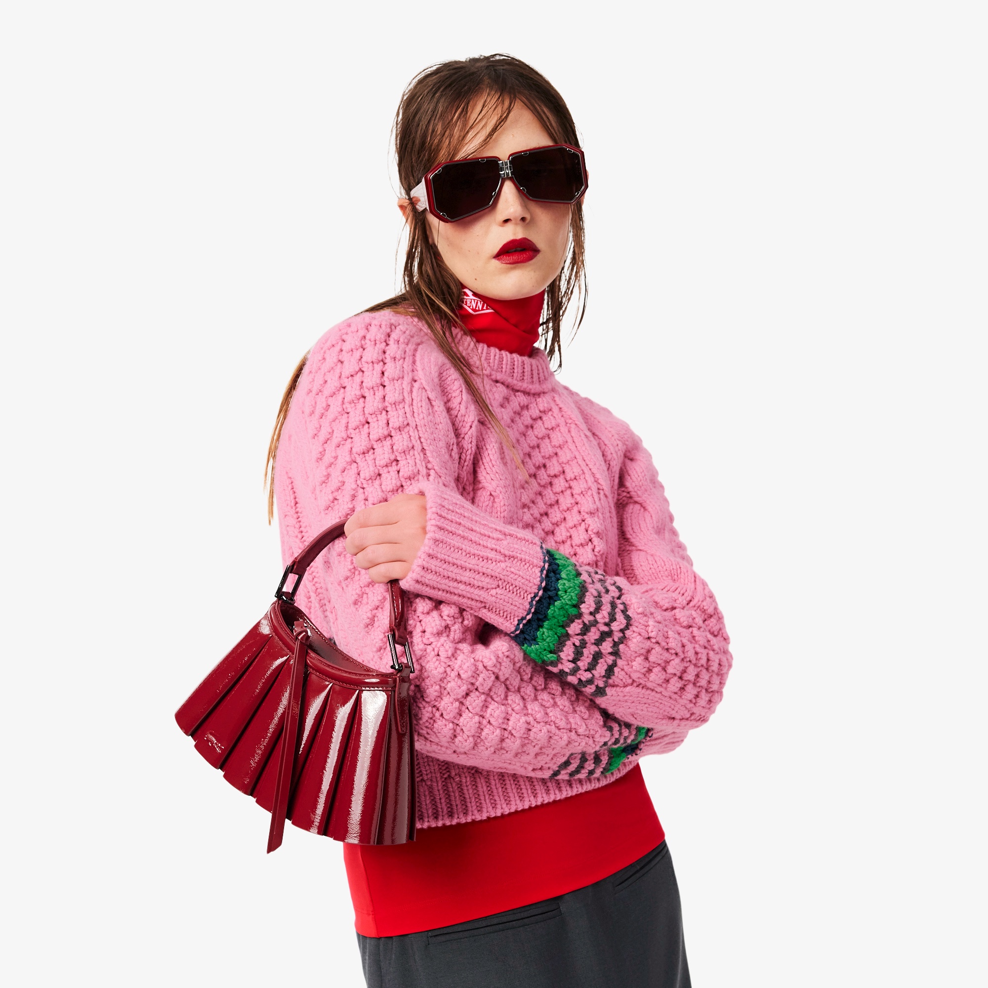 『FW26 Fashion Show』 ランラン ミニパテントレザーバッグ