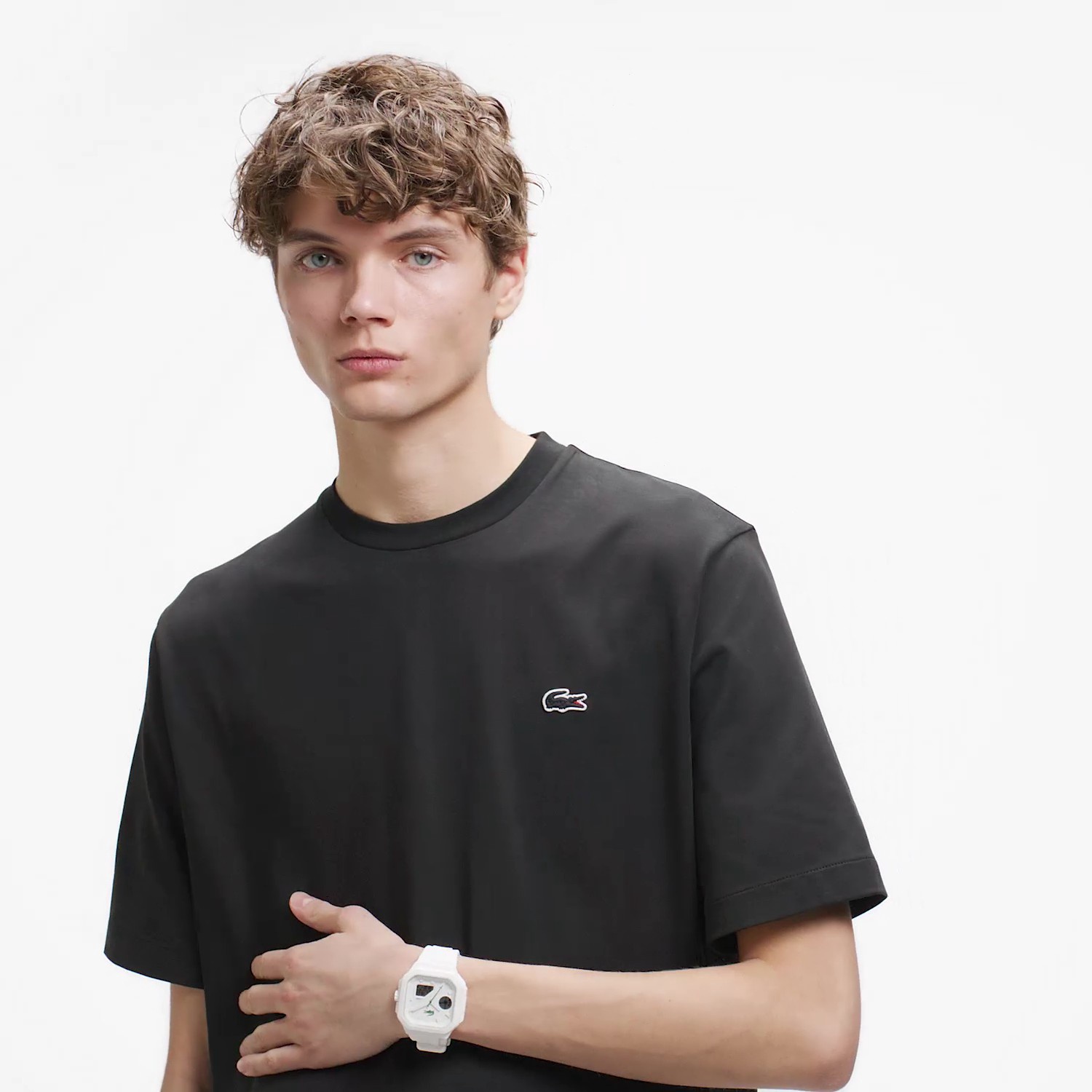 ワンポイントロゴクルーネックTシャツ